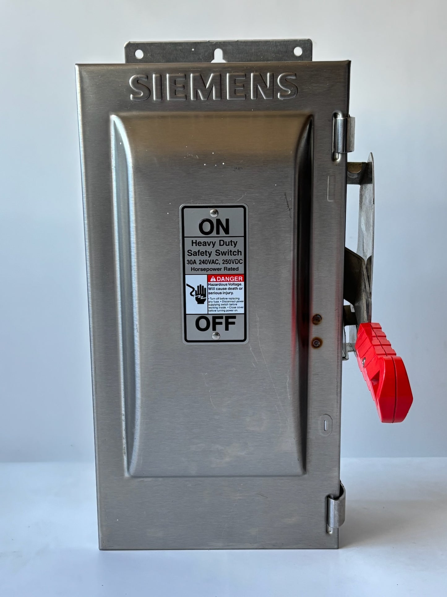 Siemens HF221S Heavy‑Duty Fusible Safety Switch 30 A 240 V Type 4X