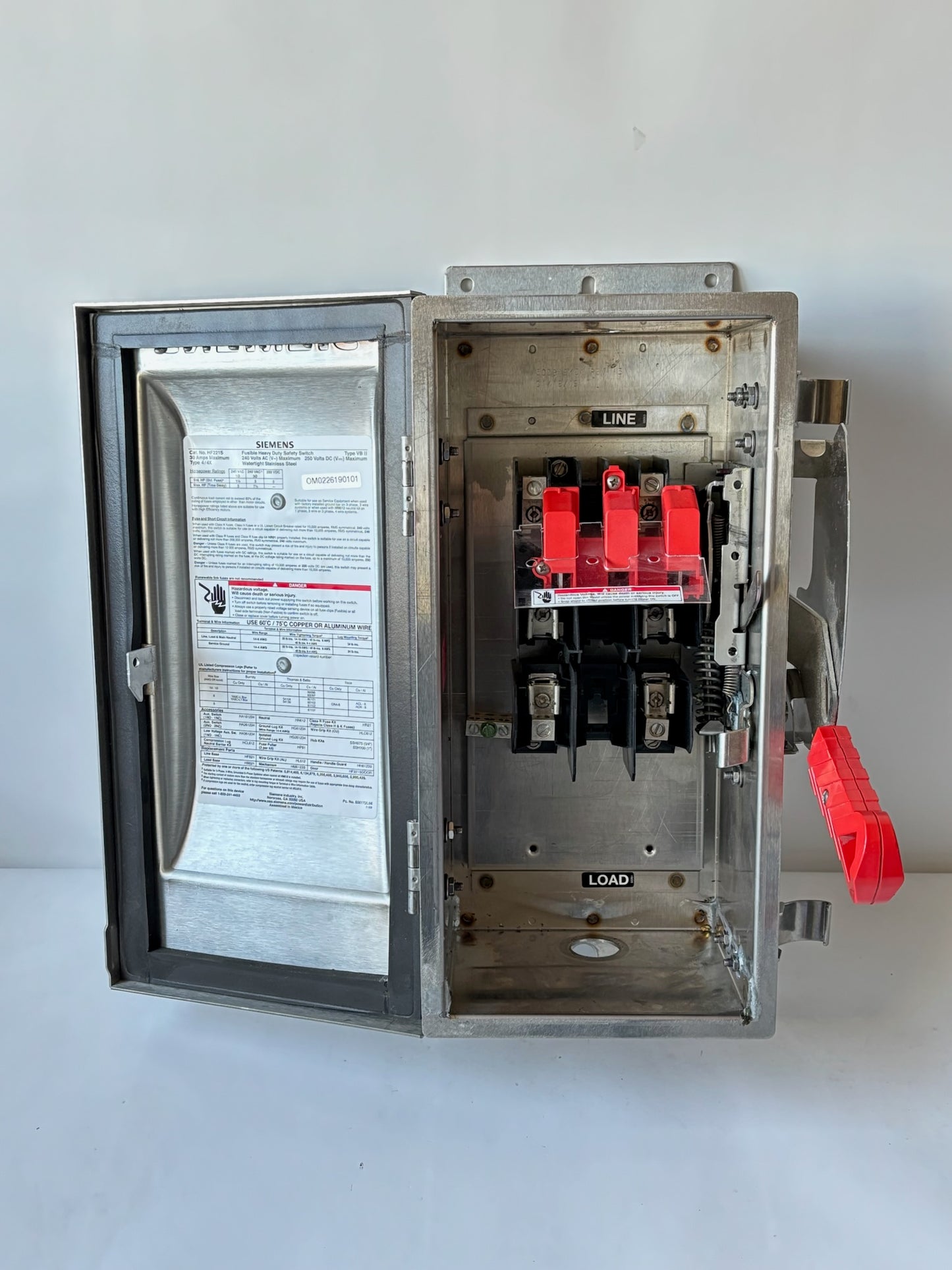 Siemens HF221S Heavy‑Duty Fusible Safety Switch 30 A 240 V Type 4X
