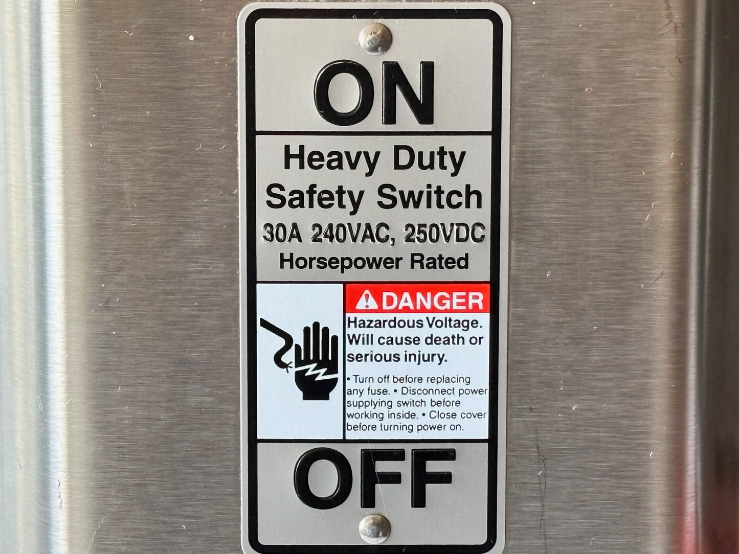 Siemens HF221S Heavy‑Duty Fusible Safety Switch 30 A 240 V Type 4X