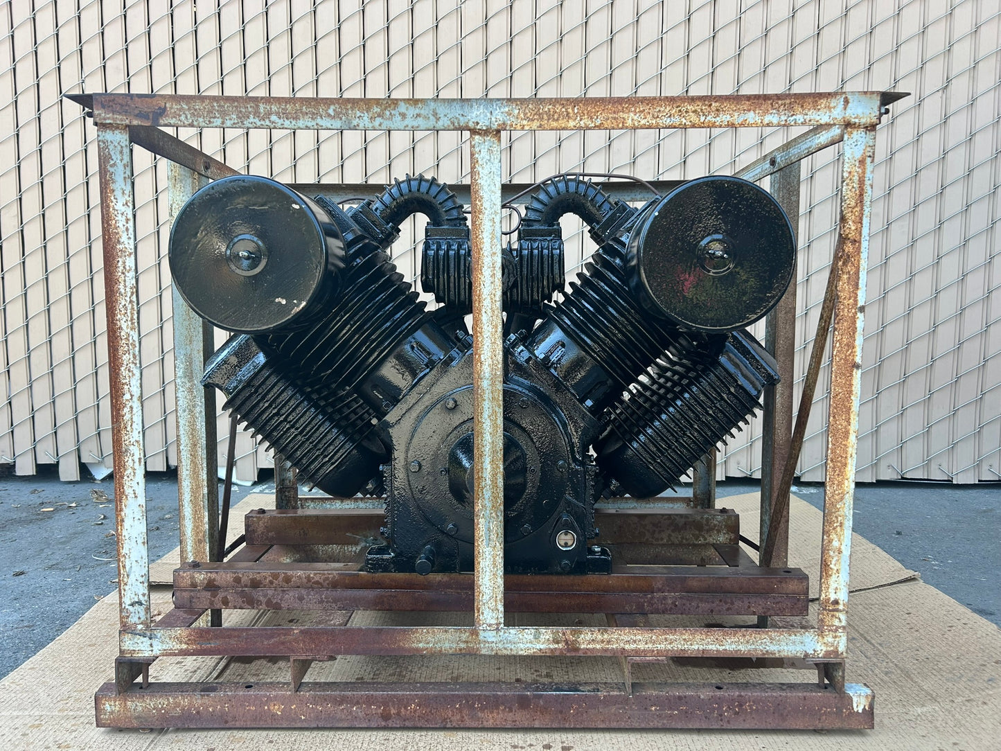 New Old Stock EMAX 25-HP 2-Stage Pressure-Lubricated Air Compressor APP4V2598TP