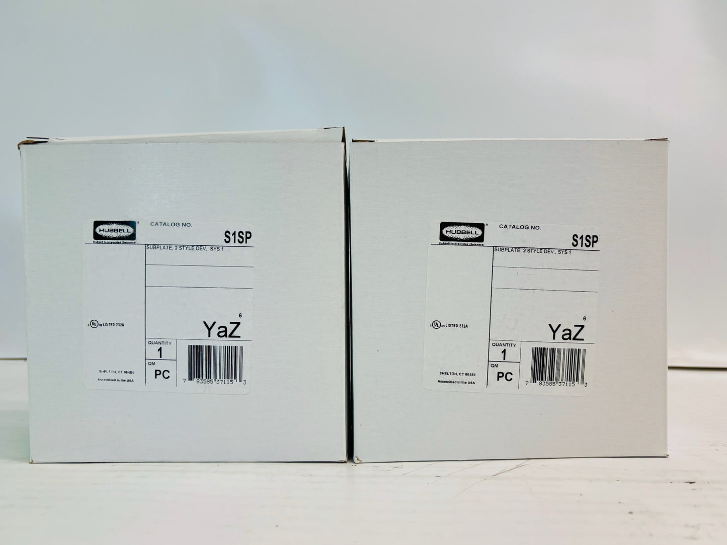 2PK Hubbell S1SP Dual StyleLine®/Decorator Sub-Plate — Floor Box Insert