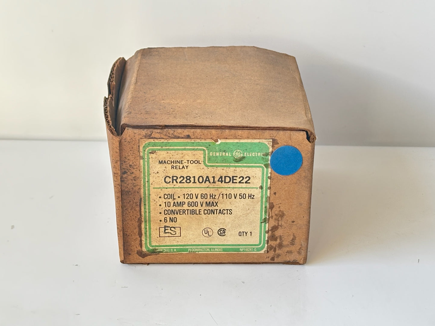 General Electric CR2810A14DE22 Machine Tool Relay 10 A 600 V 110/120 V Coil