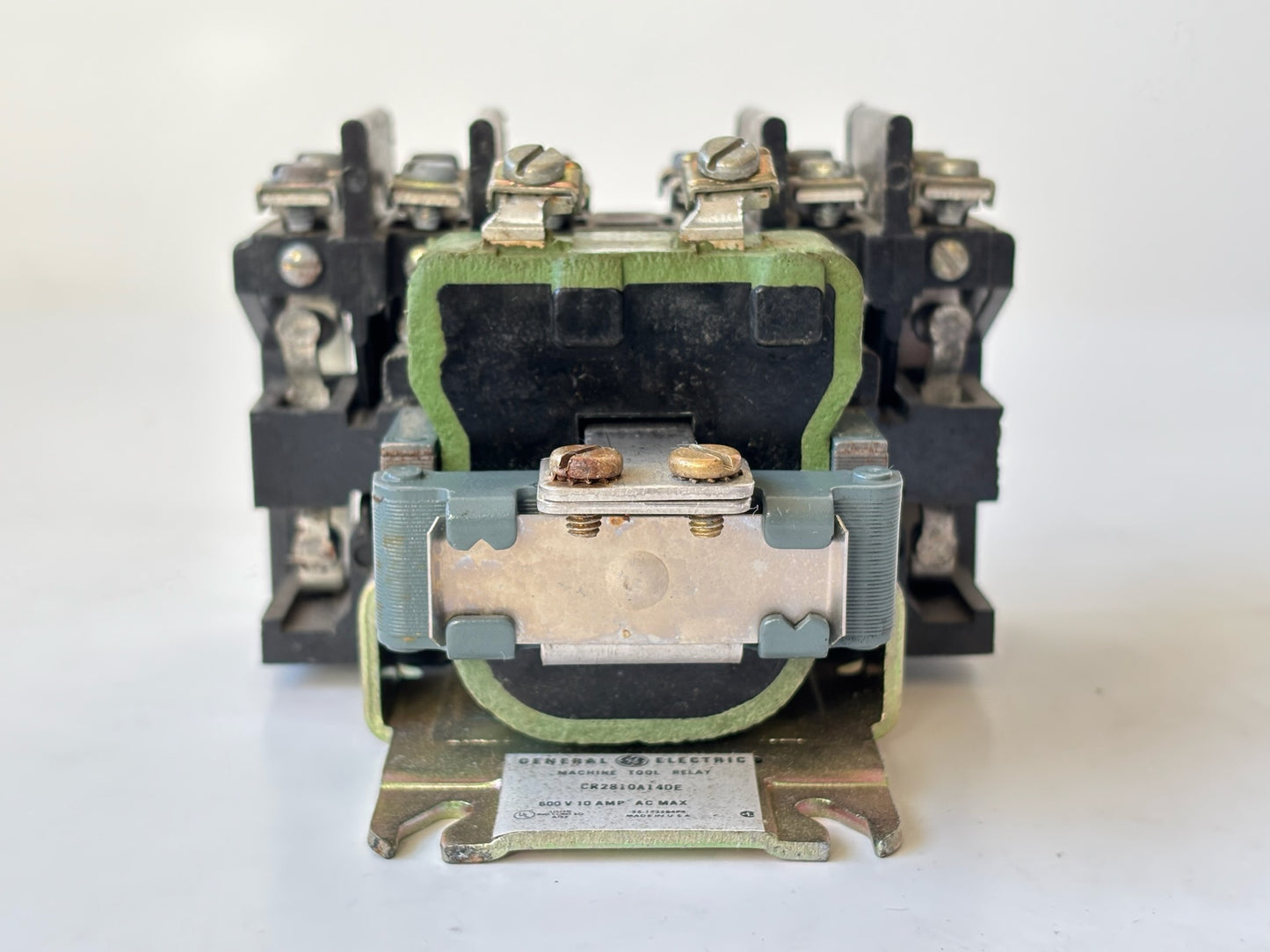 General Electric CR2810A14DE22 Machine Tool Relay 10 A 600 V 110/120 V Coil