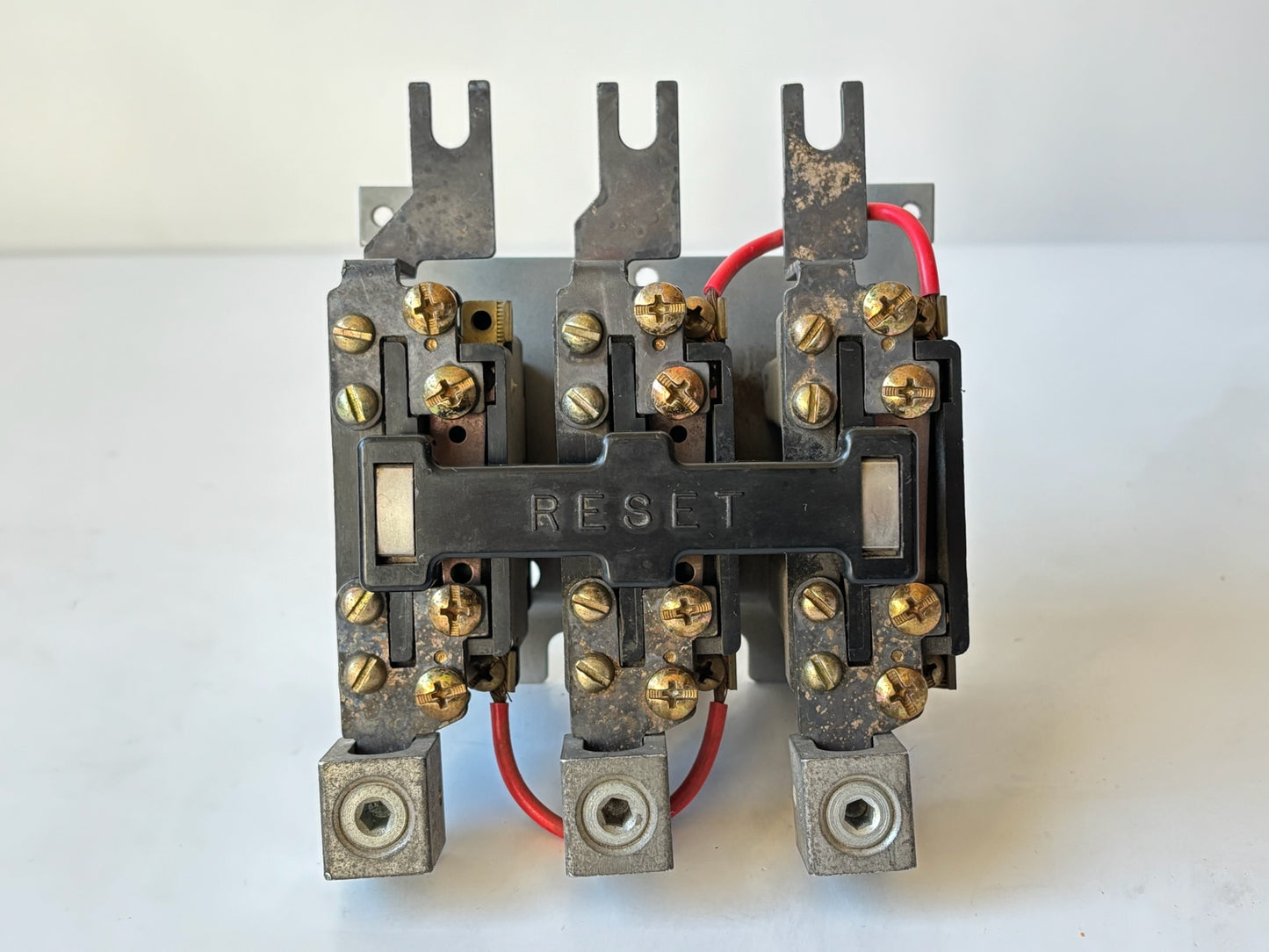 Furnas 48HC37AA3 Bi-Metal Thermal Overload Relay Size 3, 100 A Max