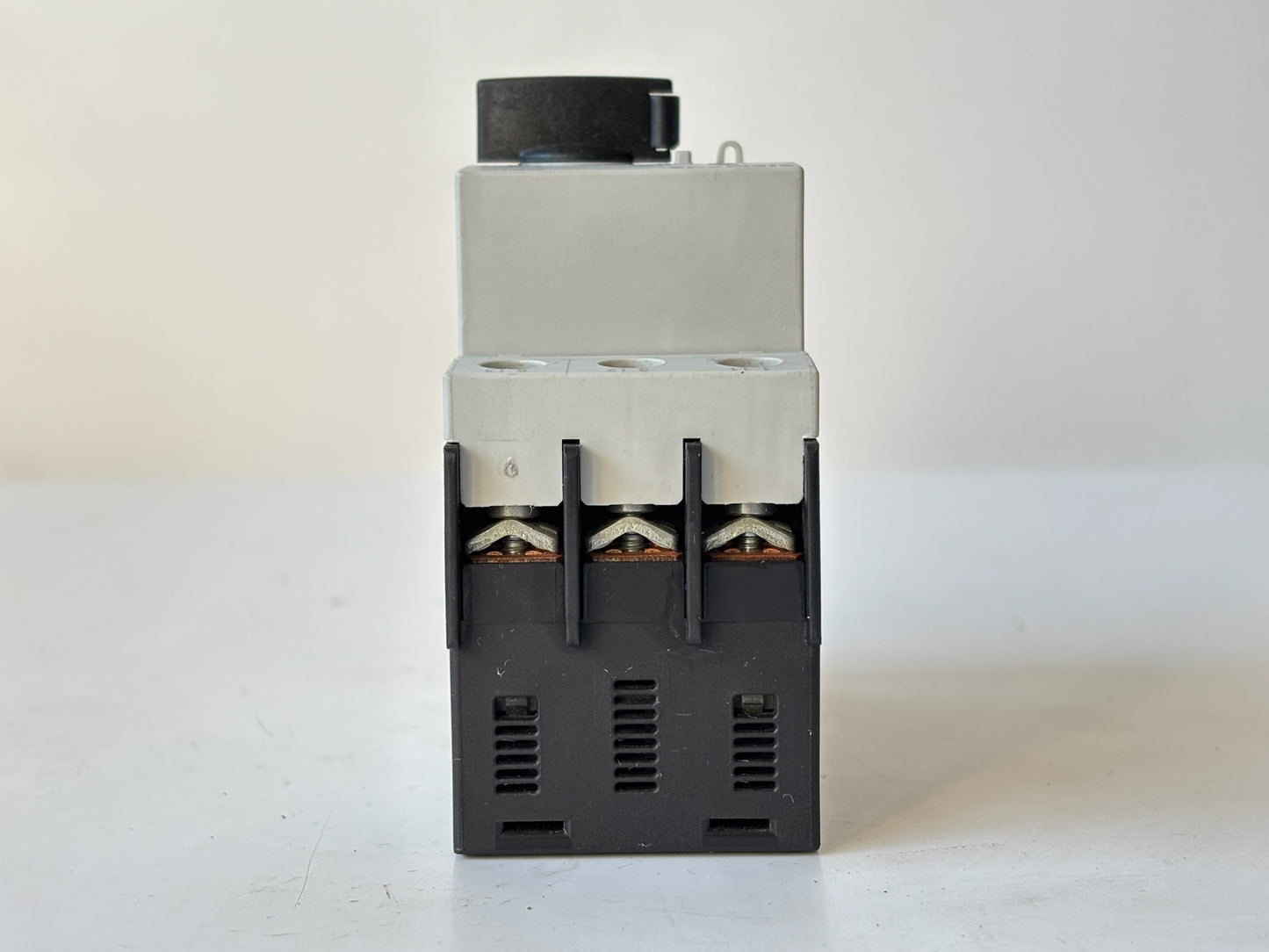 2PK Siemens 3RV1021-1DA10 SIRIUS S0 Motor Protection Circuit Breaker 2.2-3.2 A