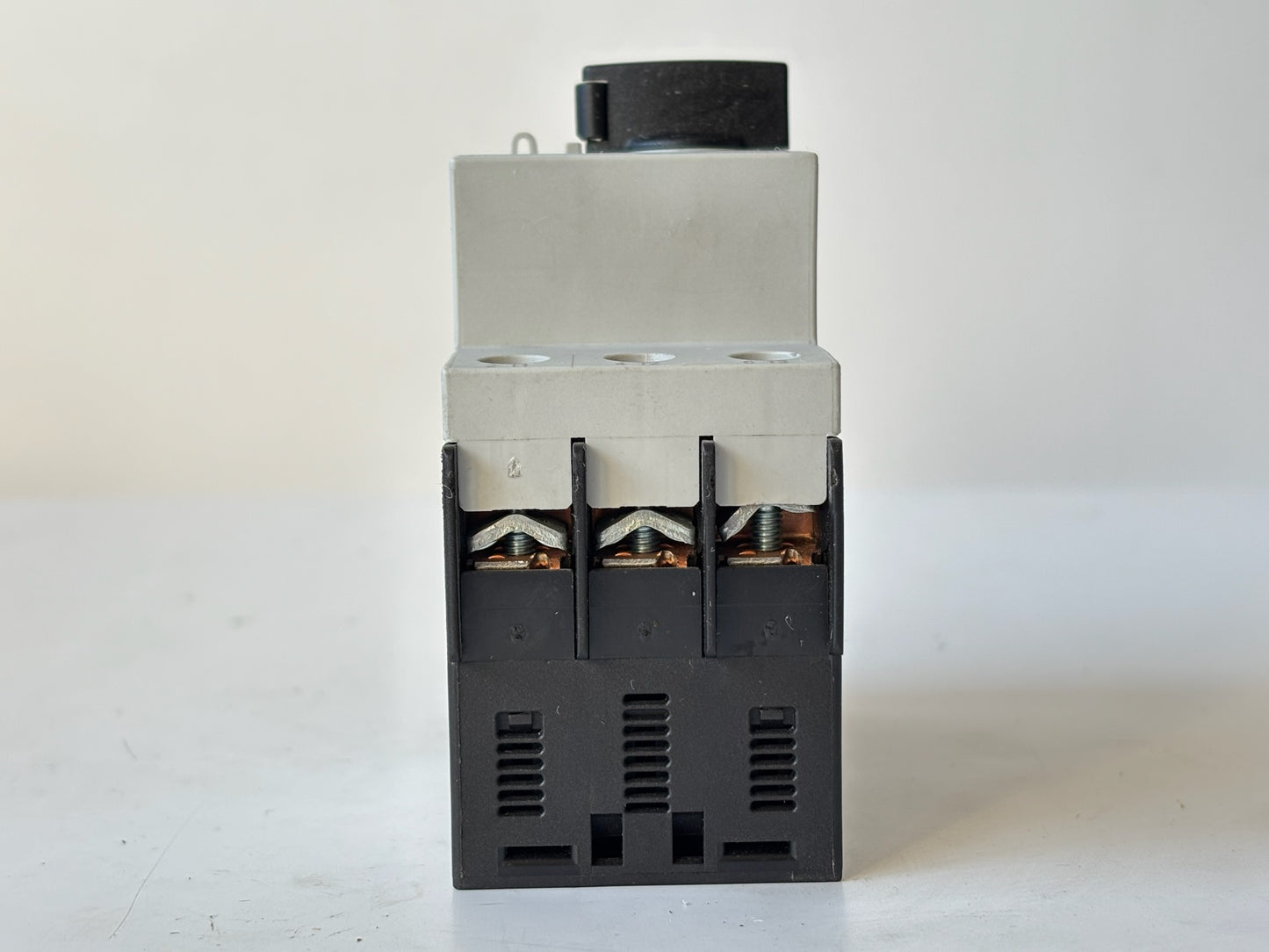 2PK Siemens 3RV1021-1DA10 SIRIUS S0 Motor Protection Circuit Breaker 2.2-3.2 A