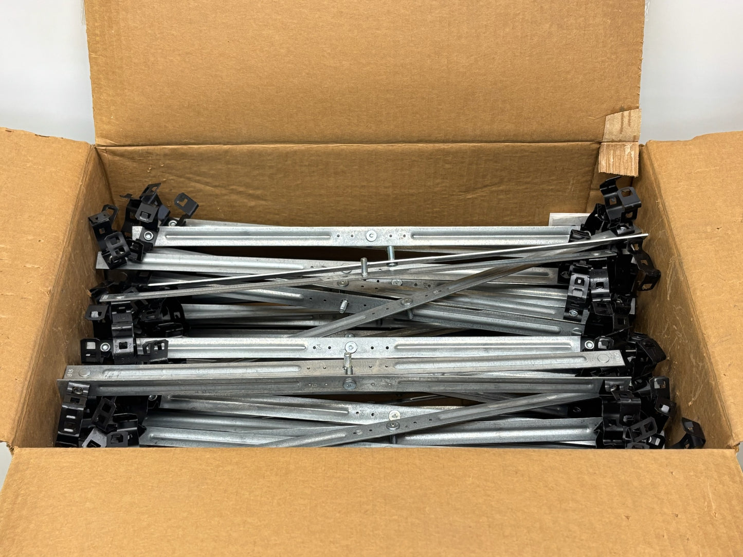 50PK nVent CADDY 812MB18S Combination Box and Conduit Hanger