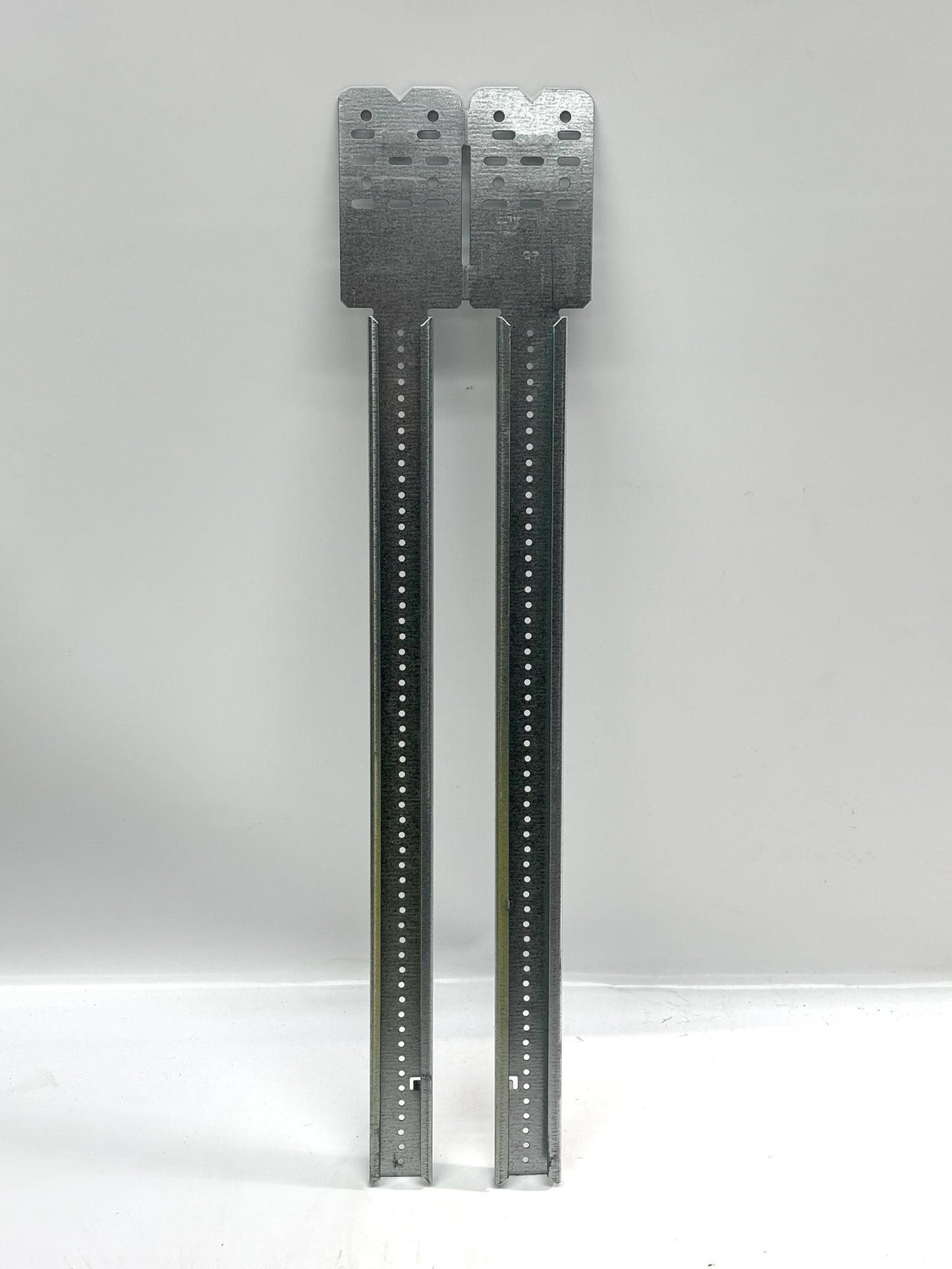 41PK nVent CADDY TSGB1624 Telescoping Screw-Gun Box Bracket (15¾″-25″ Stud Spacing)