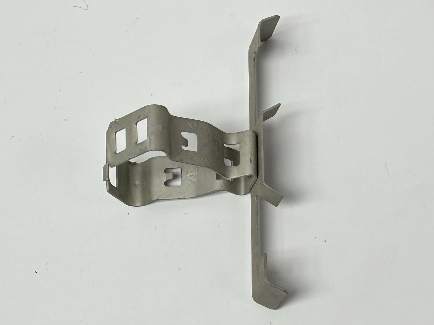 100PK nVent CADDY 4Z34812M Snap-Close Conduit Clip