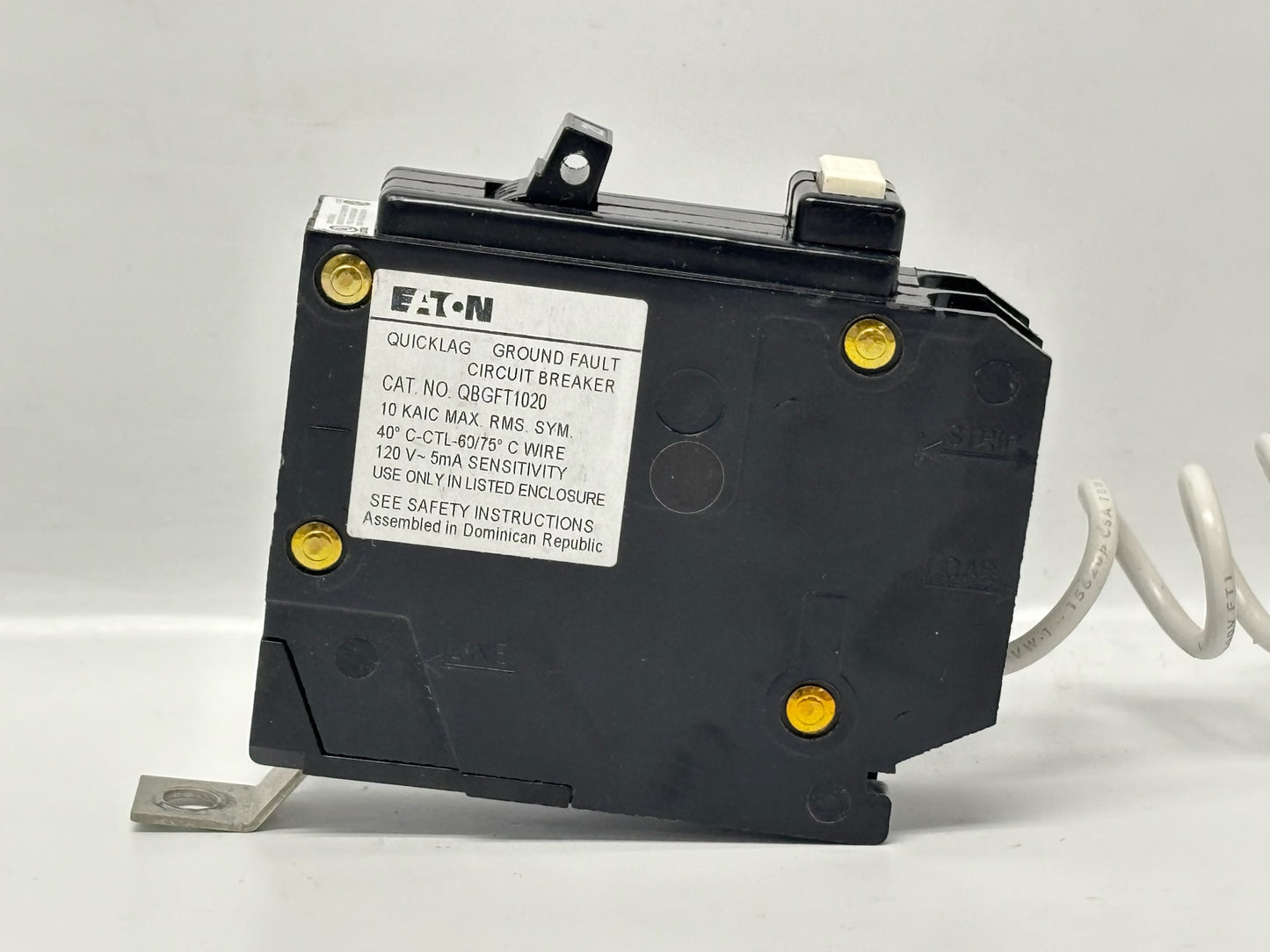 2PK Eaton QBGFT1020 Ground Fault Circuit Breaker – 20 A, Single-Pole (used)