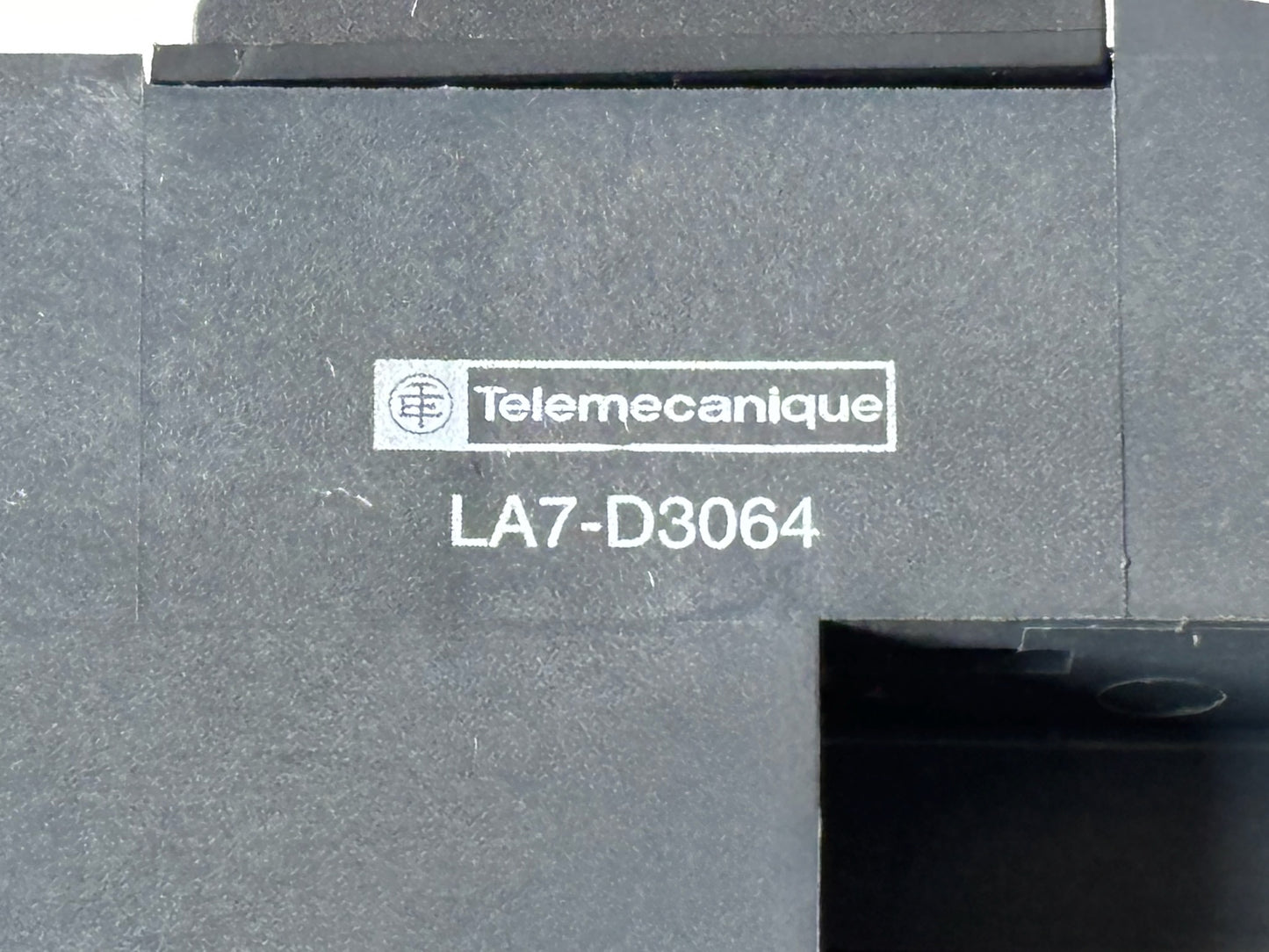 2PK Schneider Electric LA7-D3064 Adapter Terminal Block