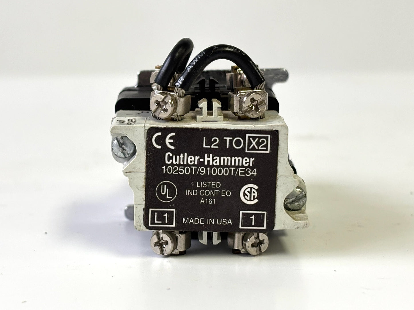 2PK Cutler‑Hammer 10250T/91000T/E34 30.5 mm Heavy‑Duty Metal Push‑Button Operator