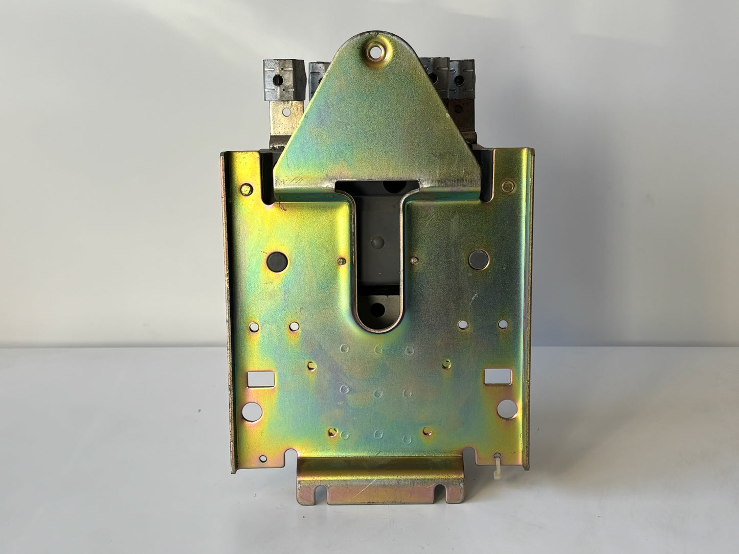 Furnas 40JB32AH Size 4 Magnetic Contactor 135A 600V Coil 440-480V 60Hz