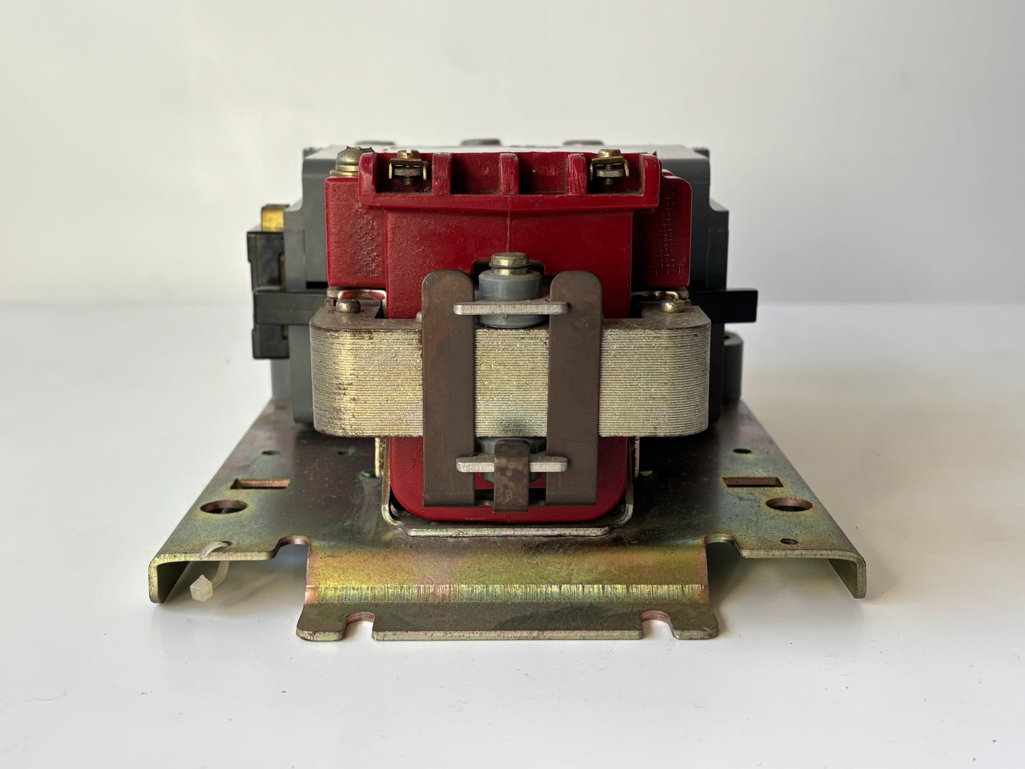 Furnas 40JB32AH Size 4 Magnetic Contactor 135A 600V Coil 440-480V 60Hz