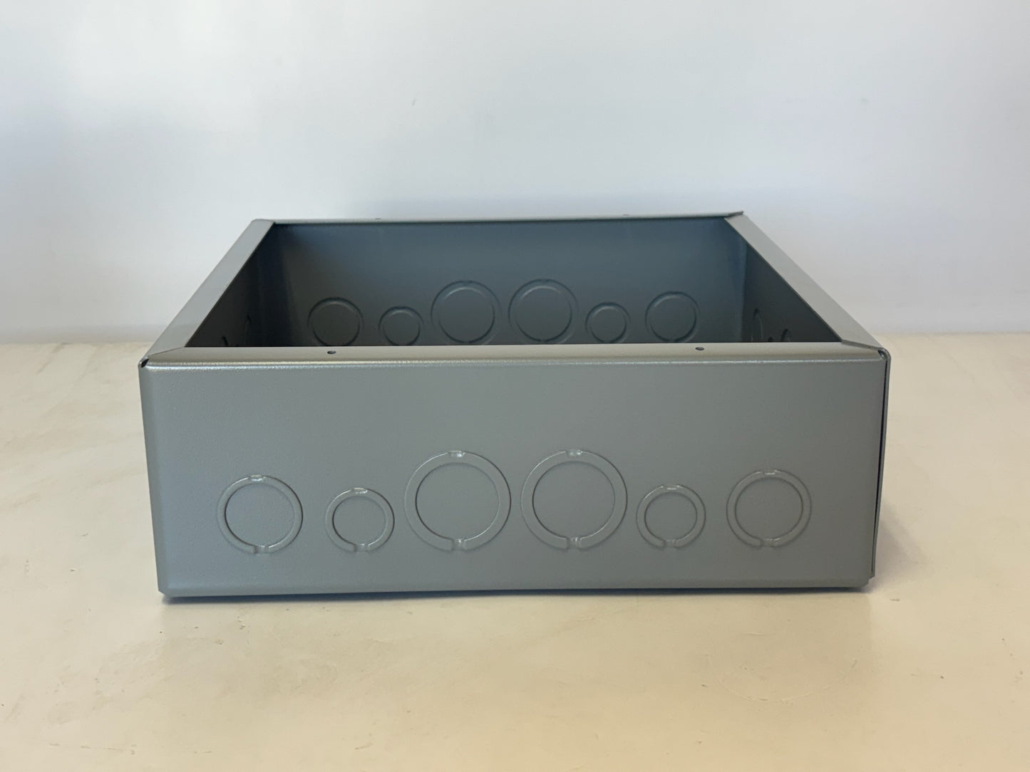 Hubbell Wiegmann SC121204WW 12x12x4 NEMA 1 Steel Screw Cover Pull Box