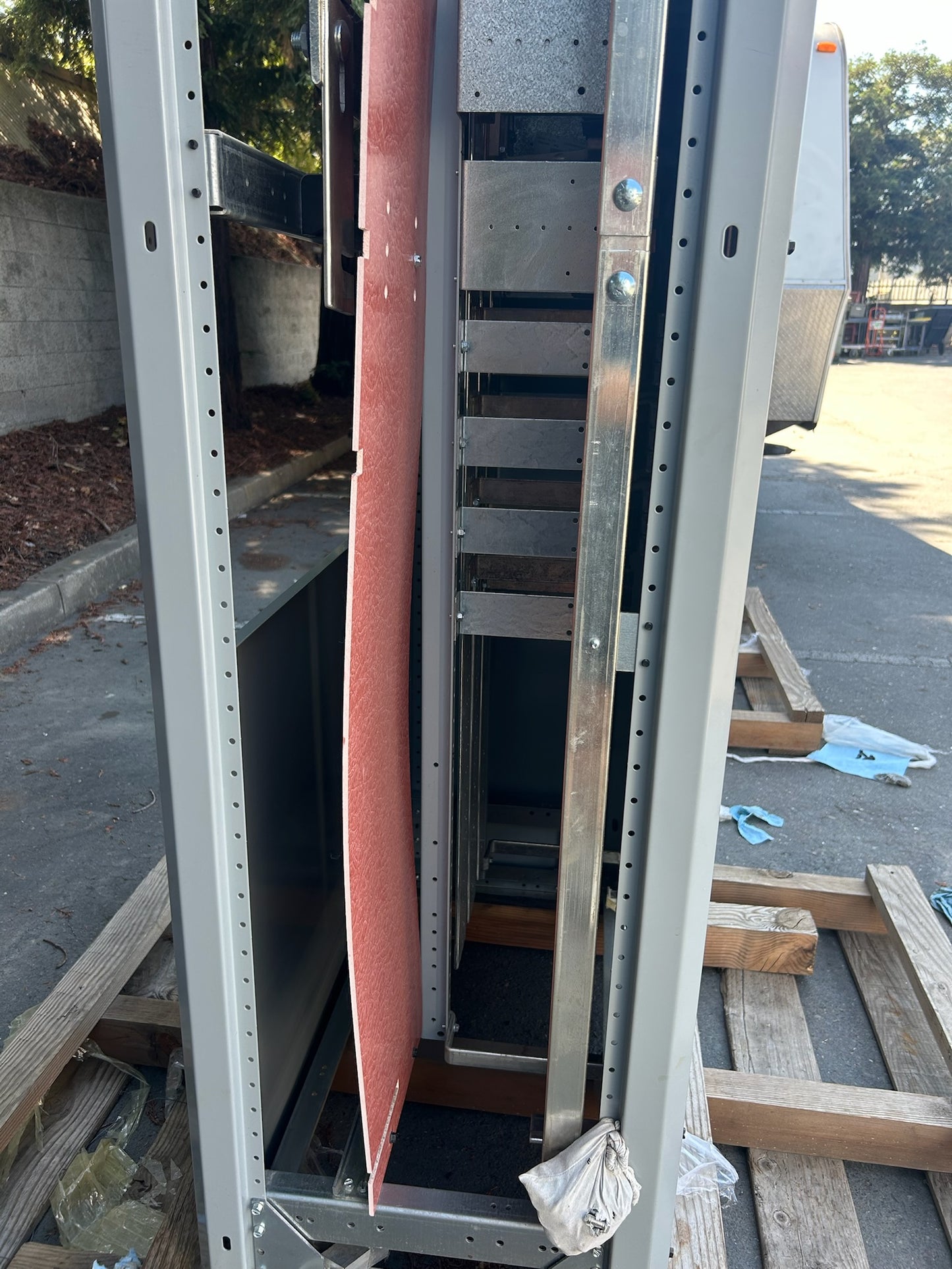 SIEMENS 800 AMP Switchboard & Meter 208Y/120V 60hz 3 Phase 4 Wire Distribution