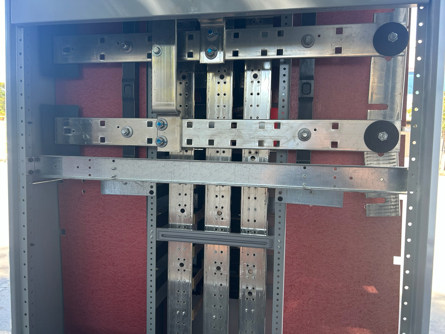 SIEMENS 800 AMP Switchboard & Meter 208Y/120V 60hz 3 Phase 4 Wire Distribution