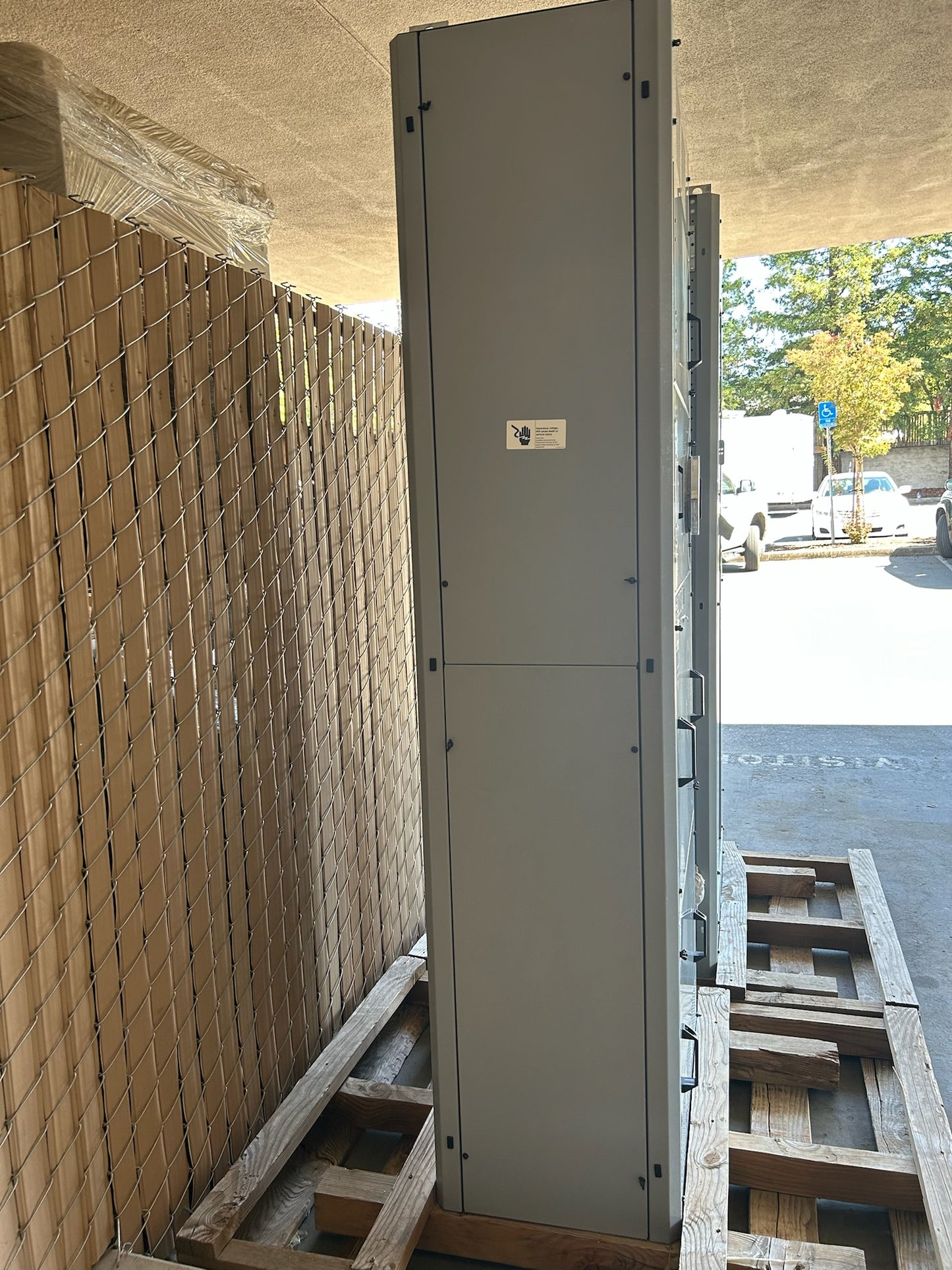 SIEMENS 800 AMP Switchboard & Meter 208Y/120V 60hz 3 Phase 4 Wire Distribution