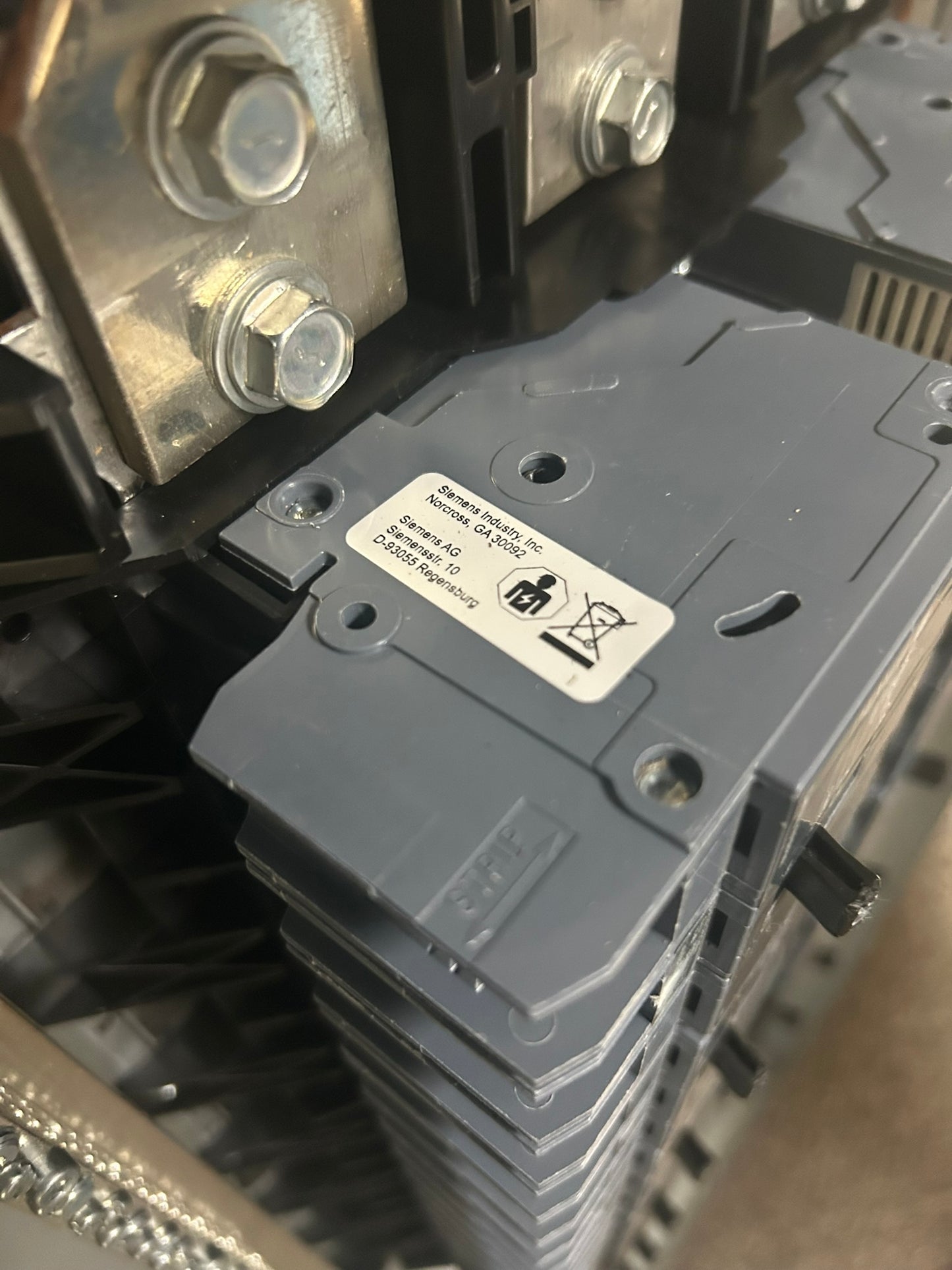 Siemens P1E42JX400CTFT 400 Amp 480Y/277V Panelboard Interior with Breakers