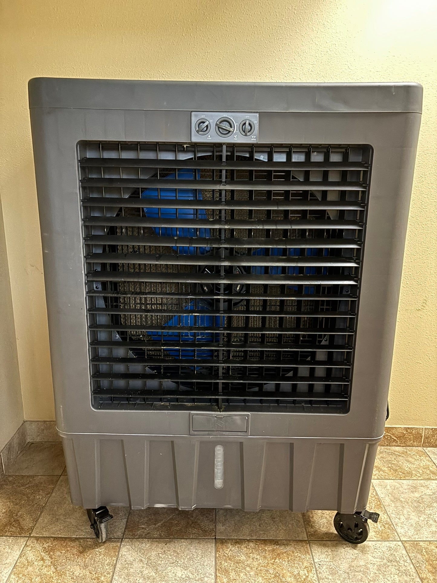 Hessaire MC92V Evaporative Cooler / Swamp Cooler, Gray 11,000 CFM (Local Pick)