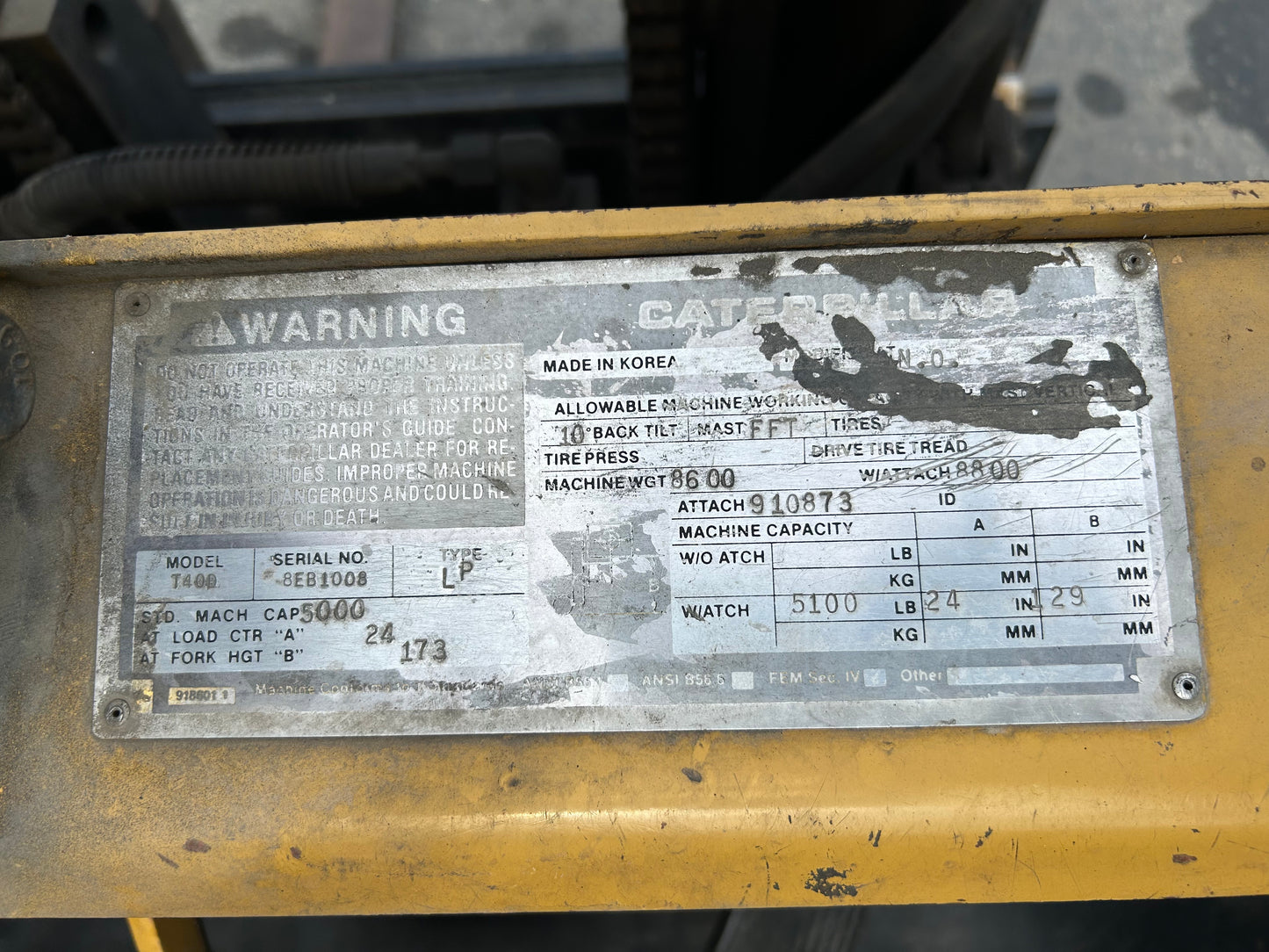 Caterpillar 1990 T40D Forklifts LIFTING Equipment Cap 5100 lbs Atch 10.75FT High