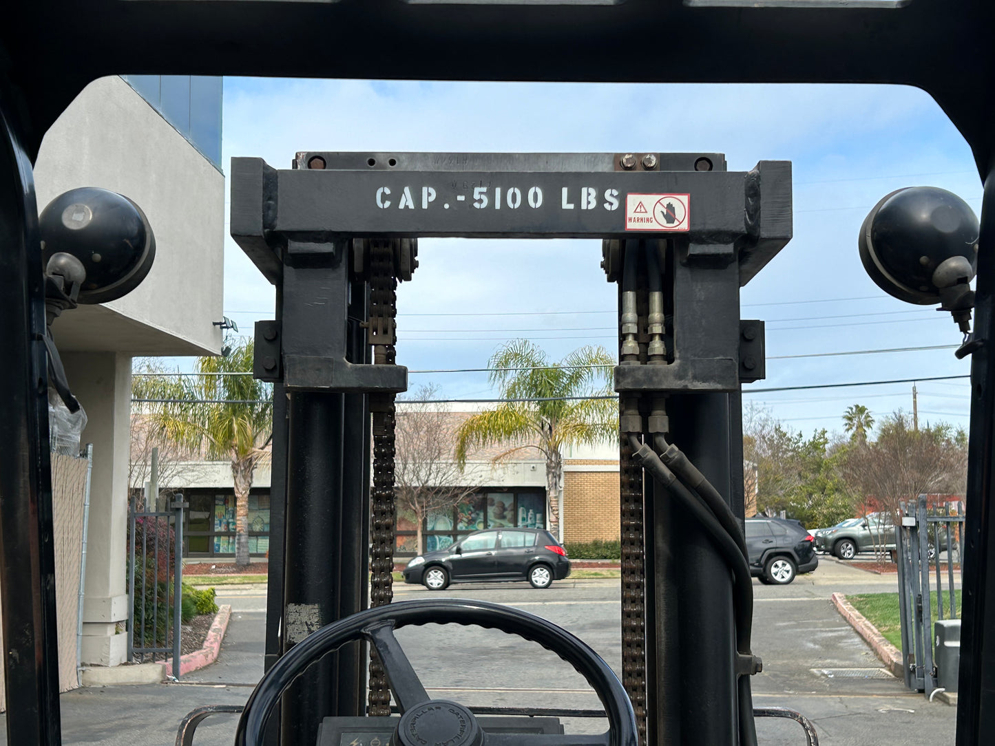 Caterpillar 1990 T40D Forklifts LIFTING Equipment Cap 5100 lbs Atch 10.75FT High