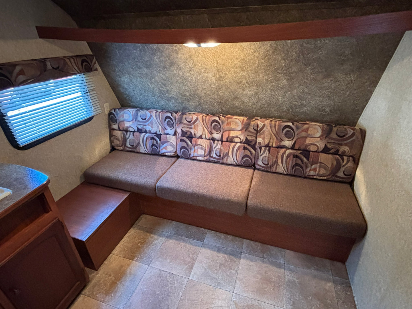 2012 Dutchmen Sport 185DB RV- Travel Trailer Sleeps 7 Person Cold AC
