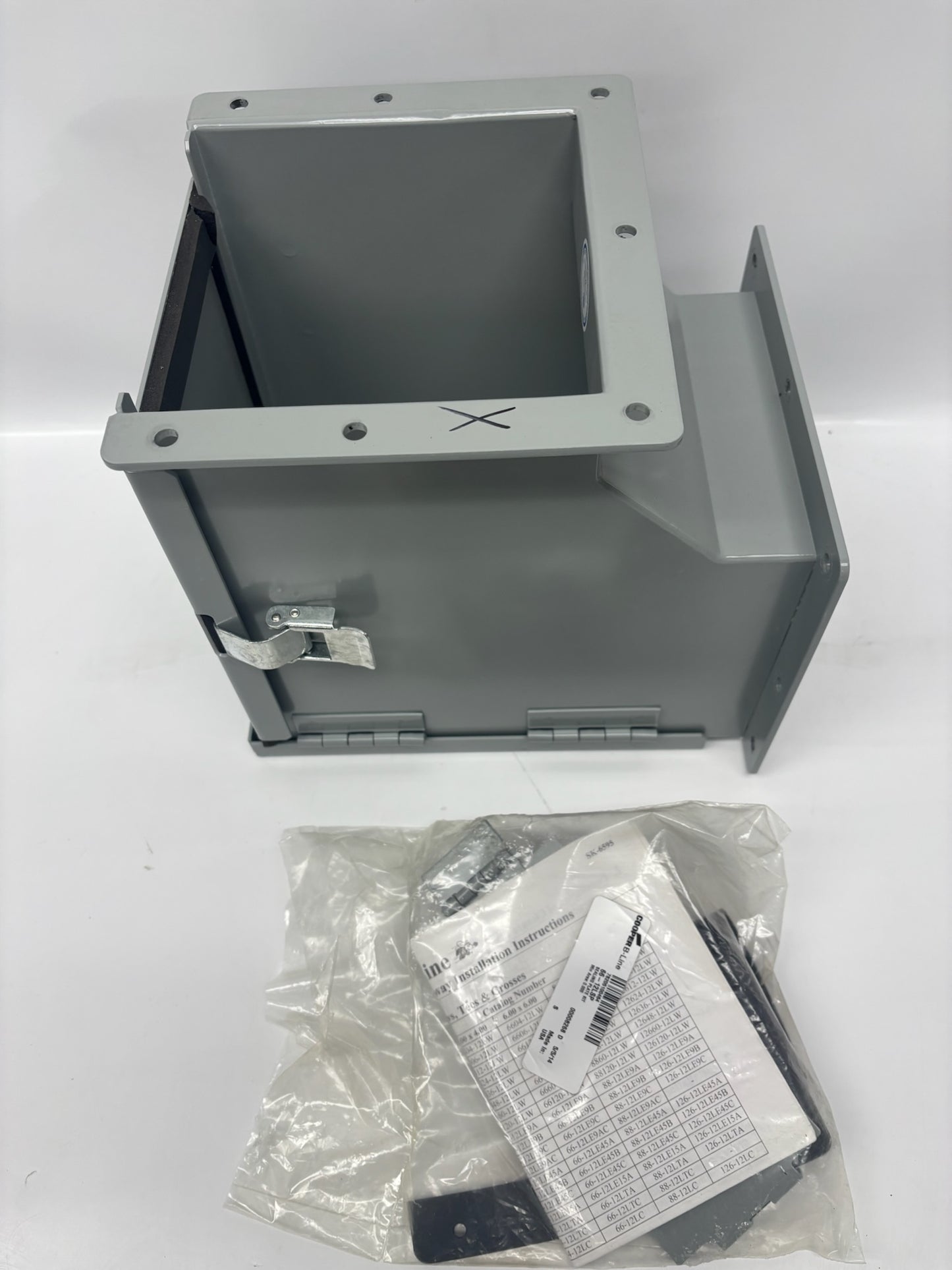 B-Line 66-12LE9C 6x6 NEMA 12 Lay-In Wireway 90° Outside-Opening Elbow