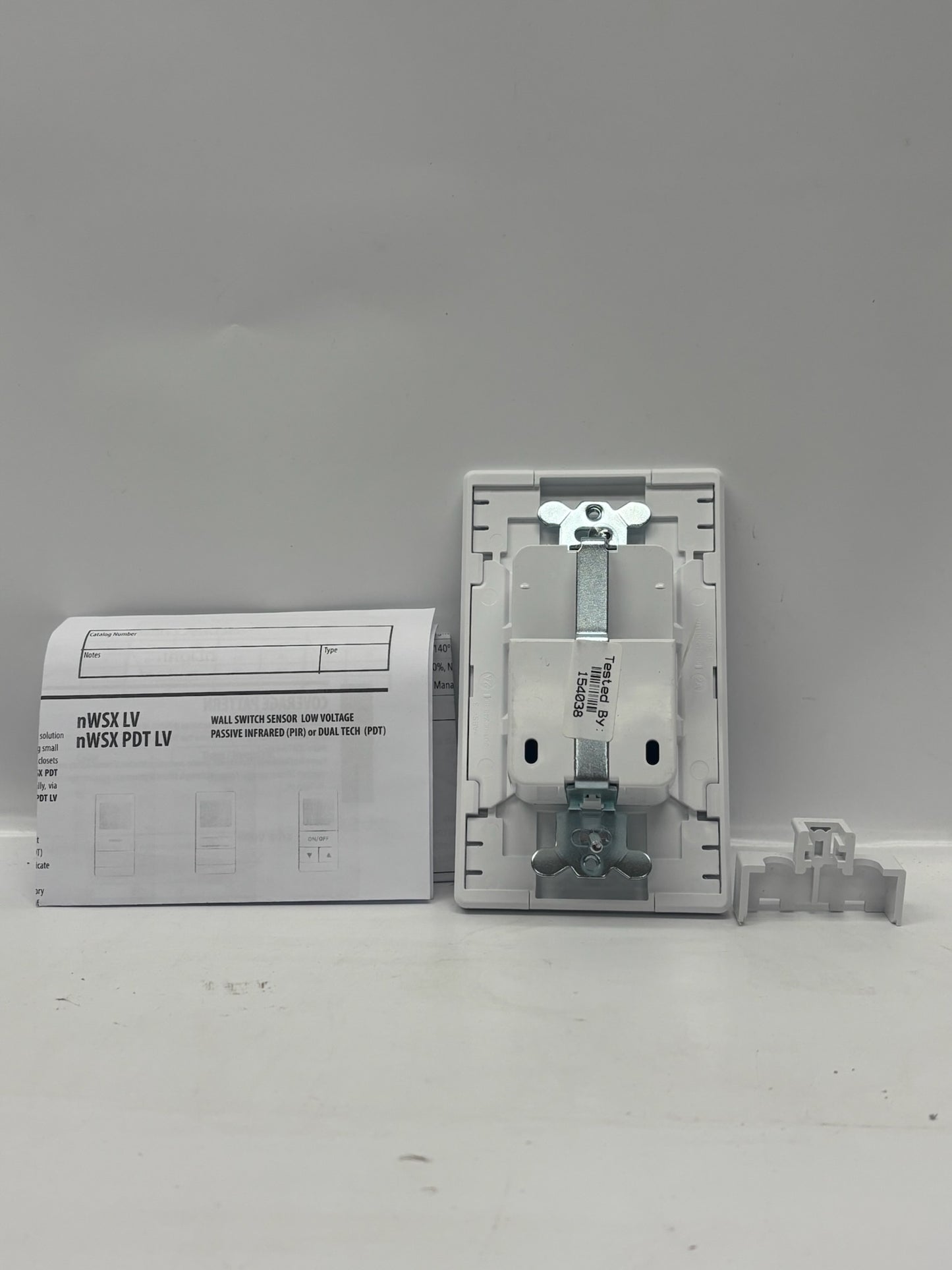 Acuity Controls NWSXA-LV-DX-WH Low Voltage Wall Sensory Switch