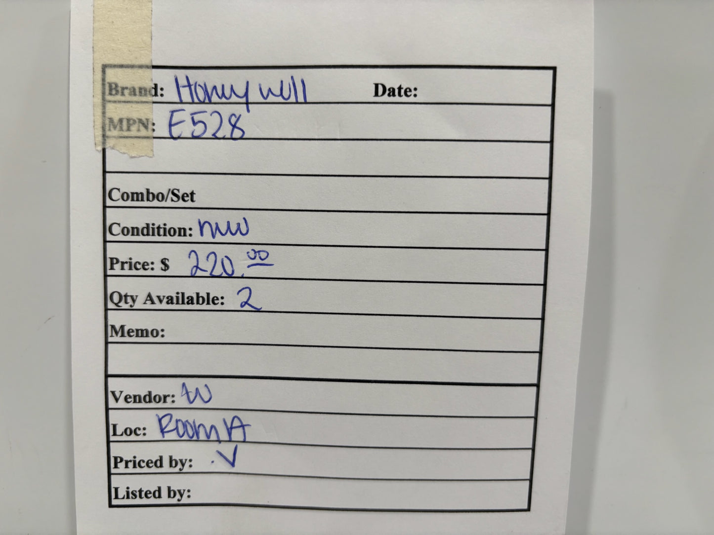 Honeywell E528 Smart Thermostat with Motion Sensor and Energy Savings Mode