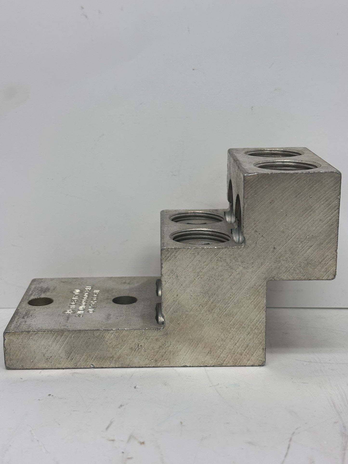 Ilsco PB4-600 Aluminum Power Distribution Block 4 Ports 600 MCM 760A Rated