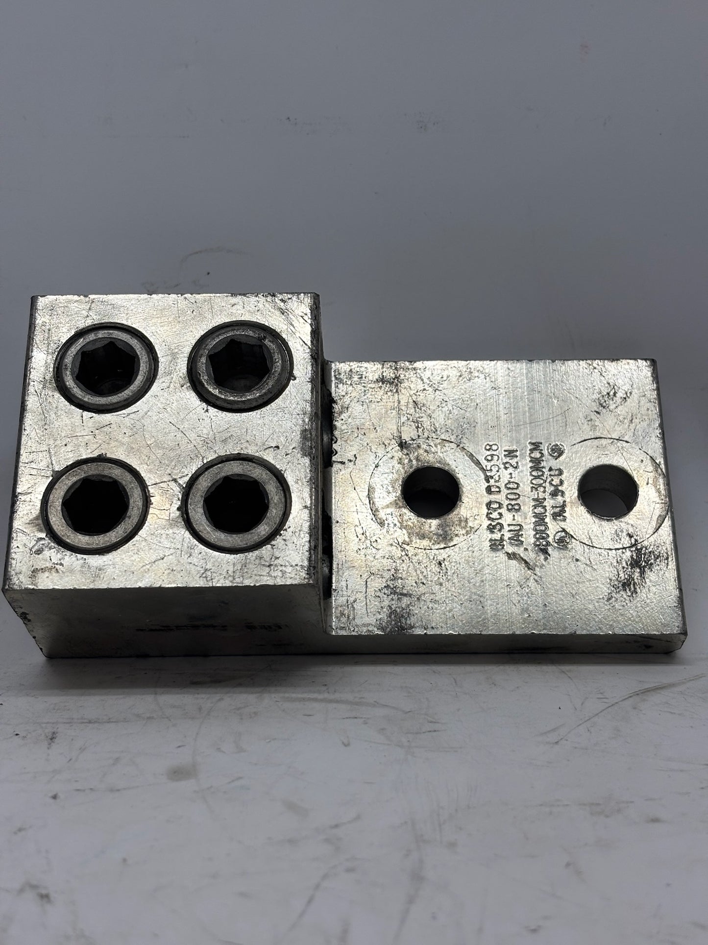 4PK ILSCO AU-800-2N 2-Hole Aluminum Lug 800 MCM Tin-Plated