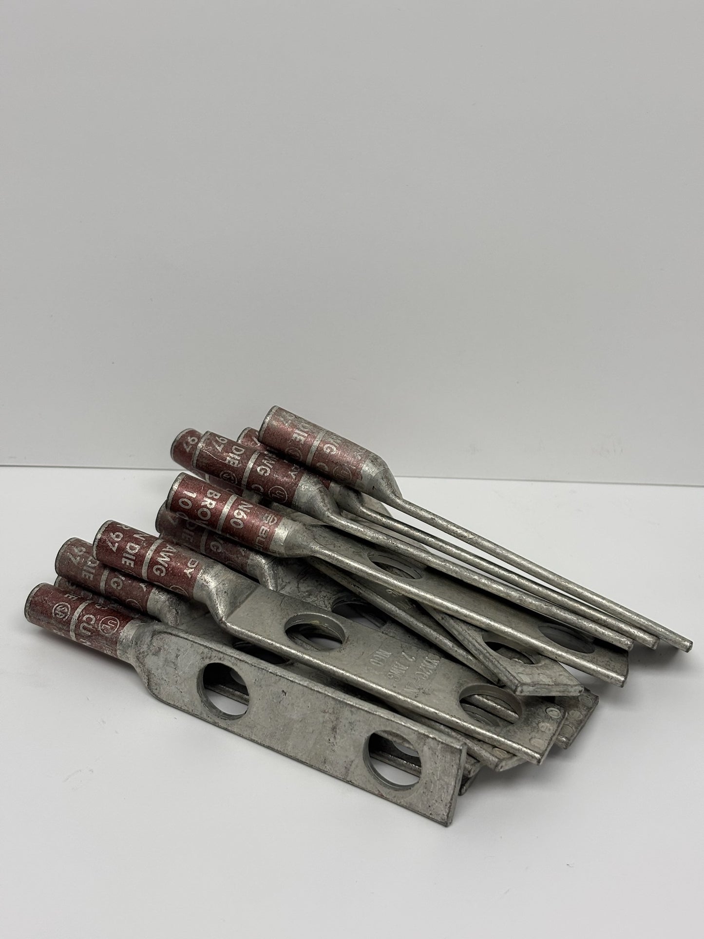 13 PK Burndy YA2C2N Compression Lugs – Heavy Duty Electrical Connectors