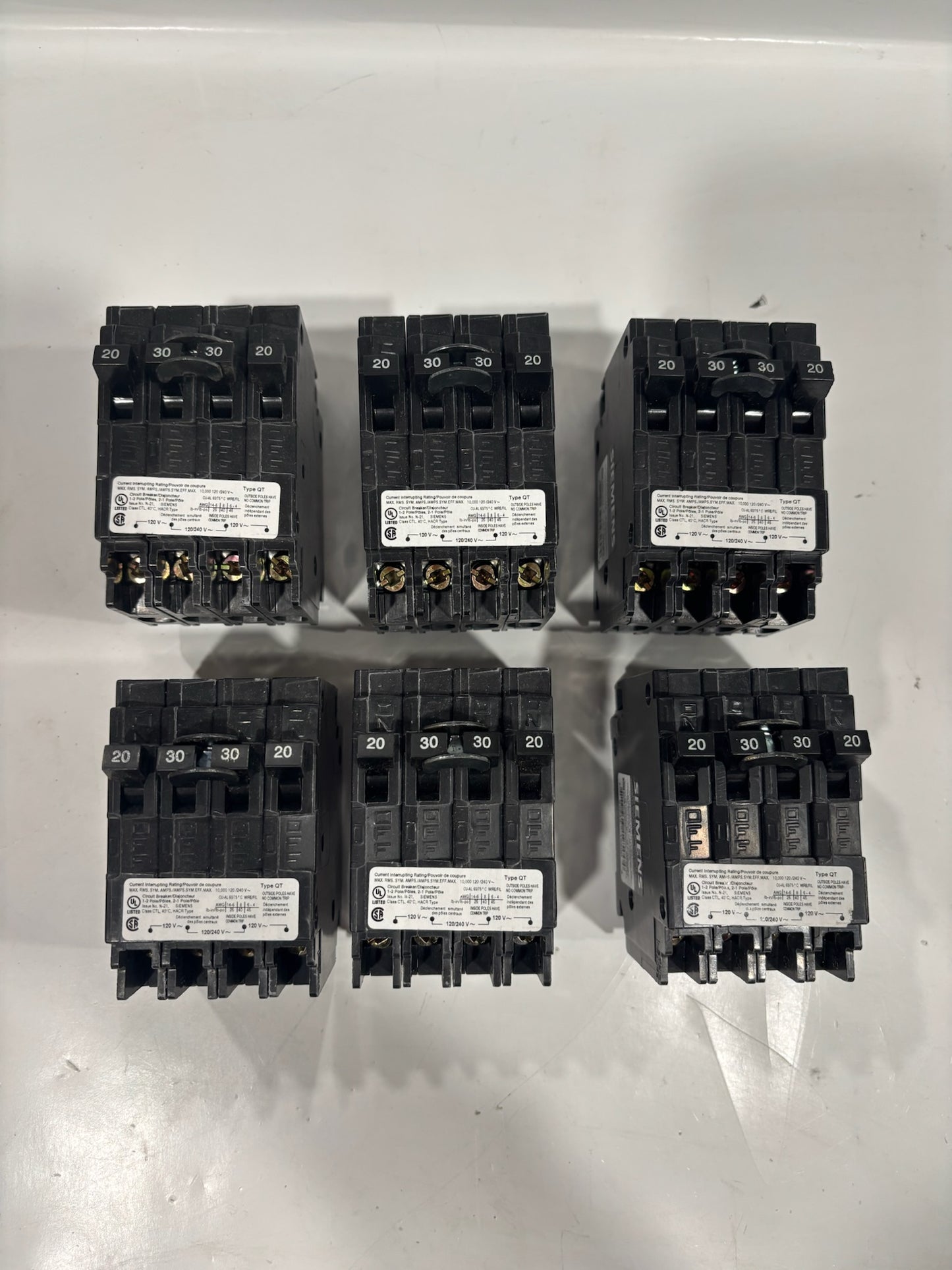6 PC SIEMENS Q22030CT Circuit Breaker TRIPLEX 20/30Amp 120/240V 60Hz QT (no box)