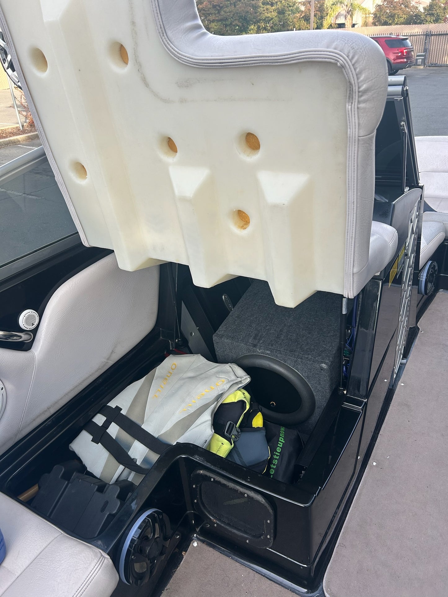 2006 MasterCraft Maristar 200 Boat With $20,000 Speaker Tower System