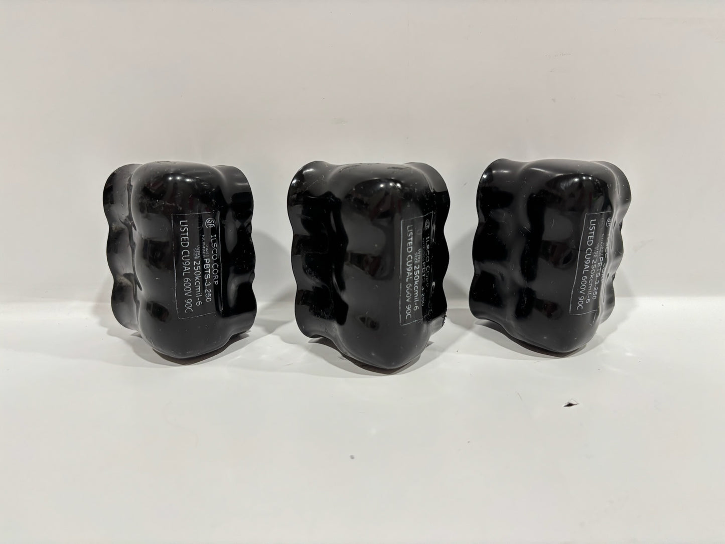 3PK ILSCO PBTS-3-250 Nimbus Insulated Aluminum 3-Port Multi-Tap Connector