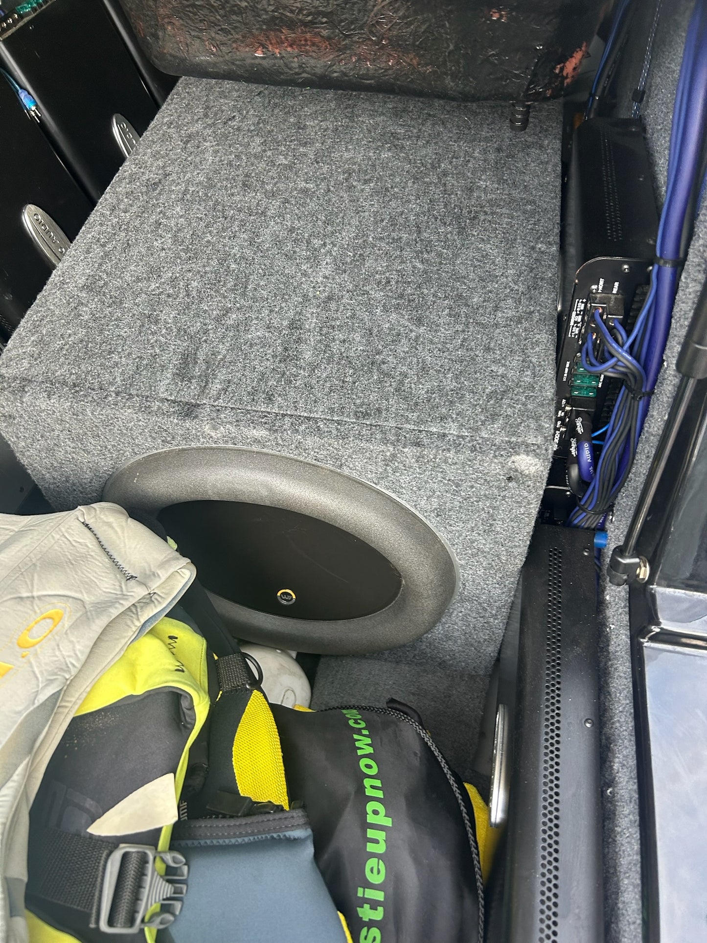 2006 MasterCraft Maristar 200 Boat With $20,000 Speaker Tower System