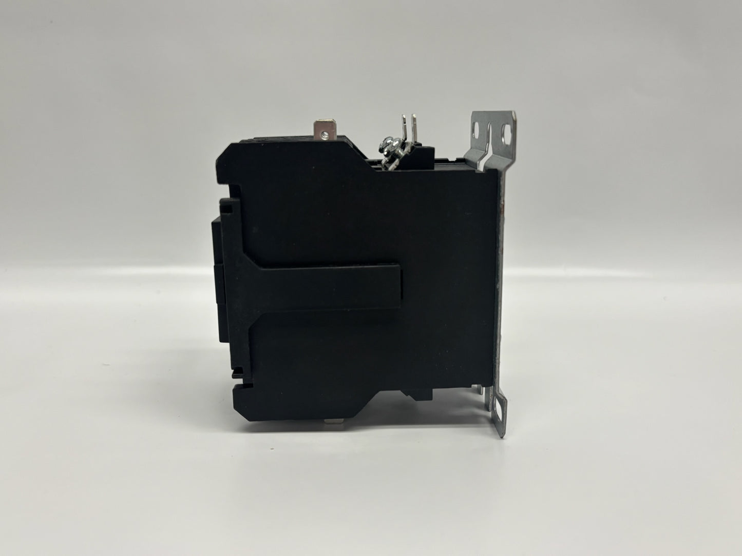 Eaton C25DND325A 25A 3-Pole Definite Purpose Contactor