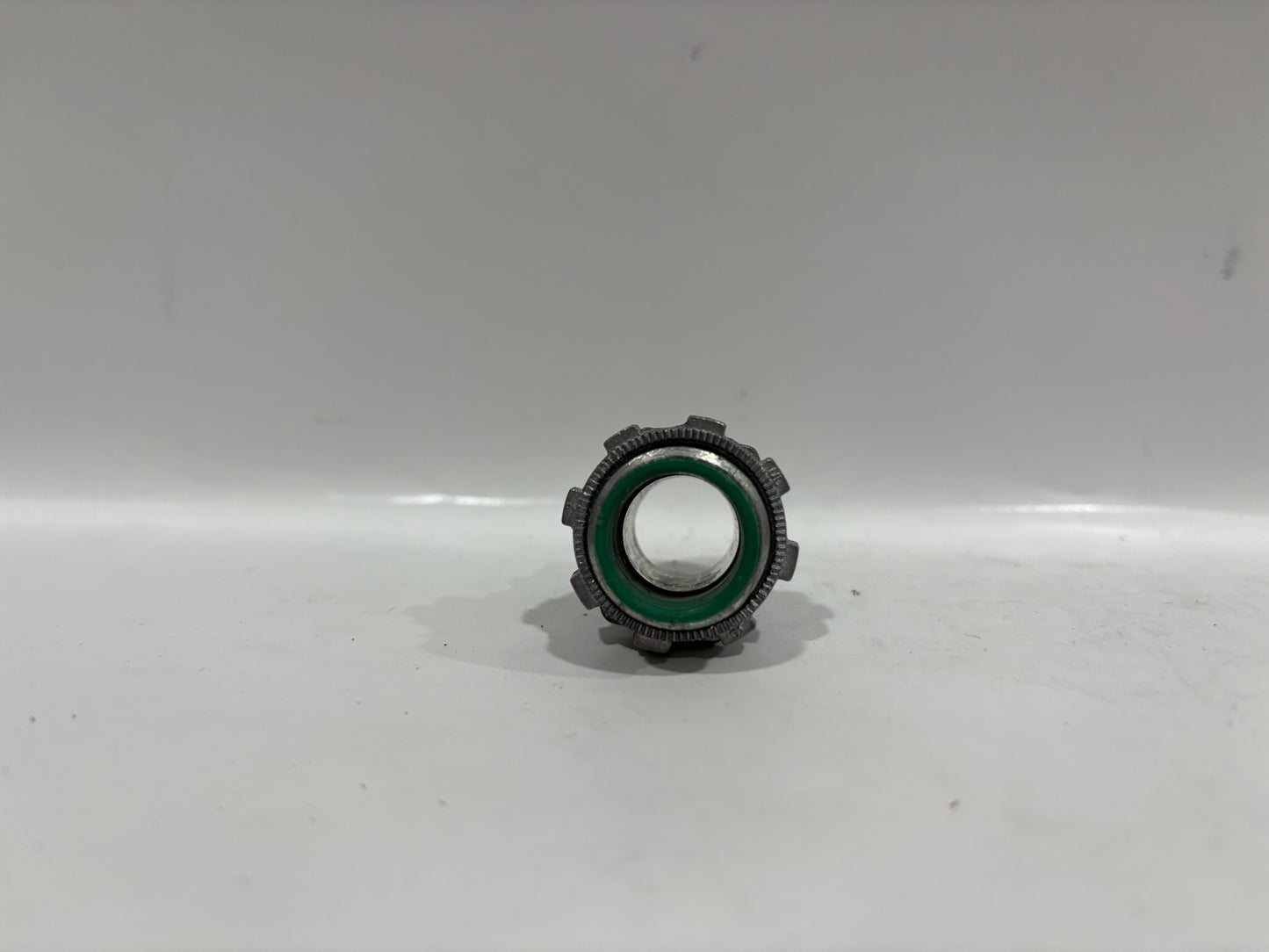 87 PC Bridgeport 520-DCI2 Flex Conduit Connector 1/2" insulated throat, AL/FE