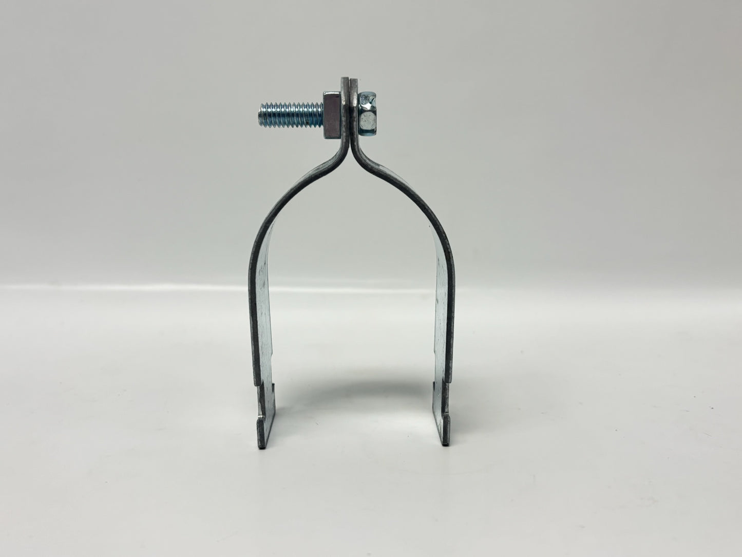 42 PK B‑Line B2014 2‑1/2″ Pre‑Assembled Pipe/Conduit Clamp – Channel Mount