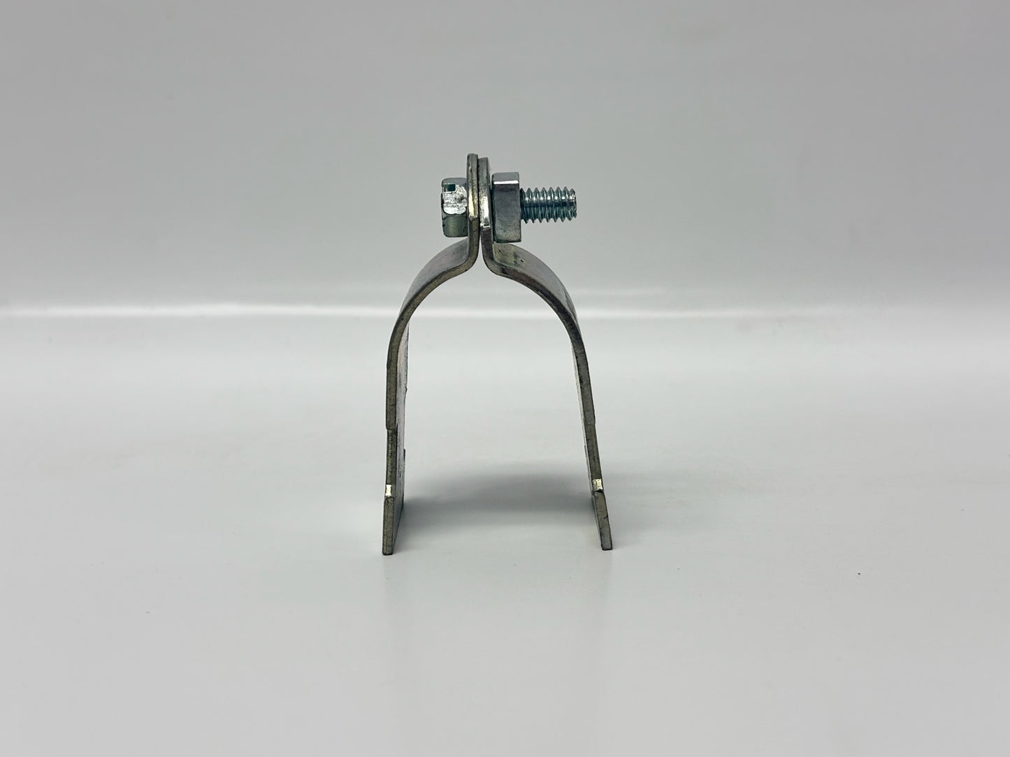 80 PK Unistrut P1113AS‑EG 1″ Electro‑Galvanized Rigid/IMC Conduit Clamp