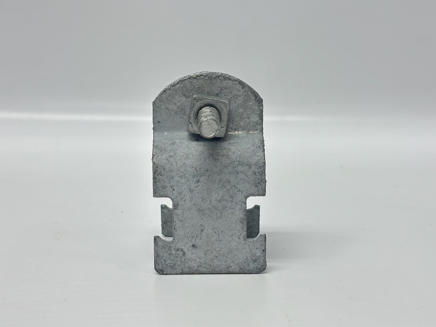 100 PK B-Line B2008PAHDG 1/2" Rigid Conduit Clamp, HDG, Pre-Assembled