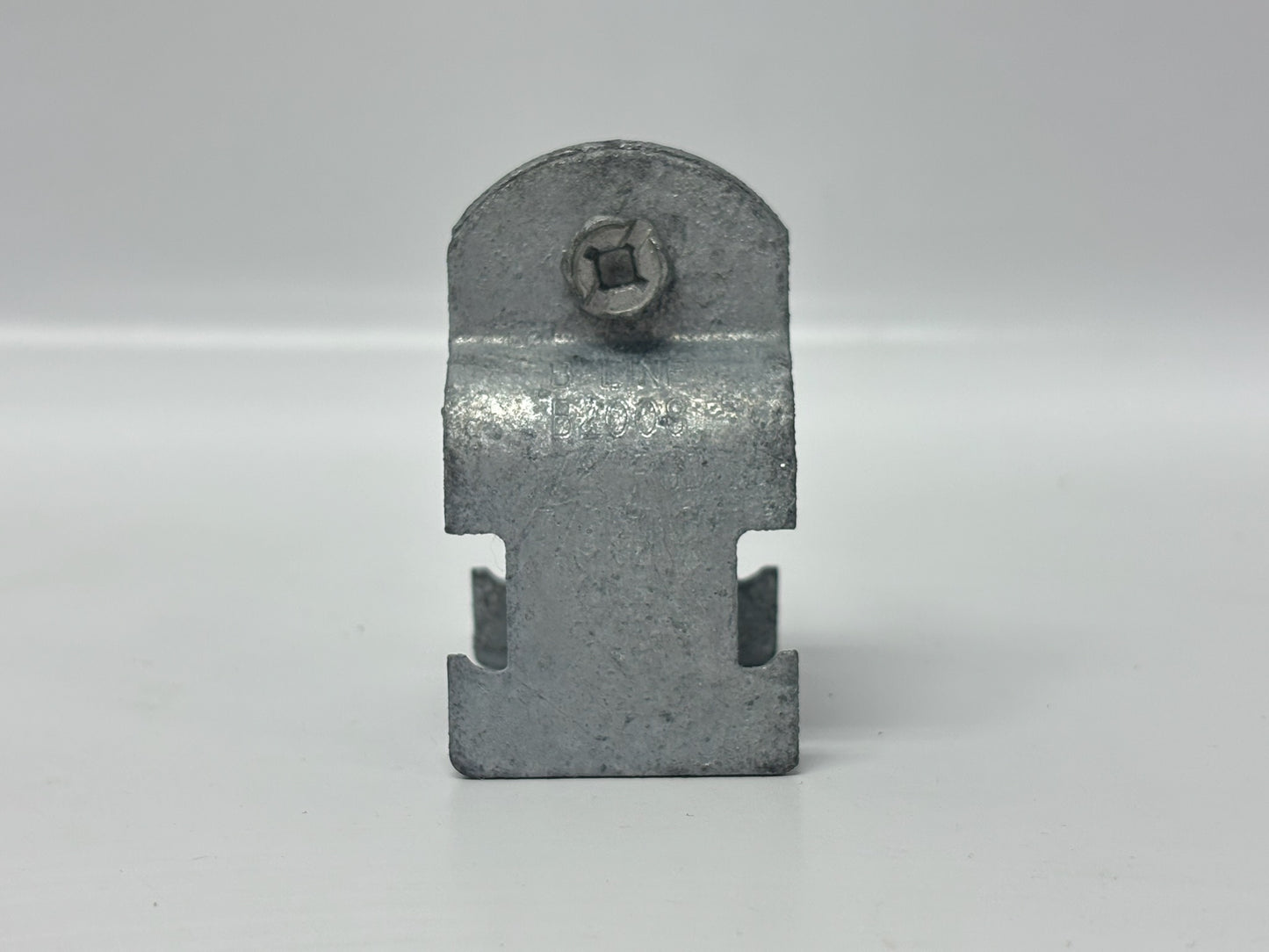 100 PK B-Line B2008PAHDG 1/2" Rigid Conduit Clamp, HDG, Pre-Assembled