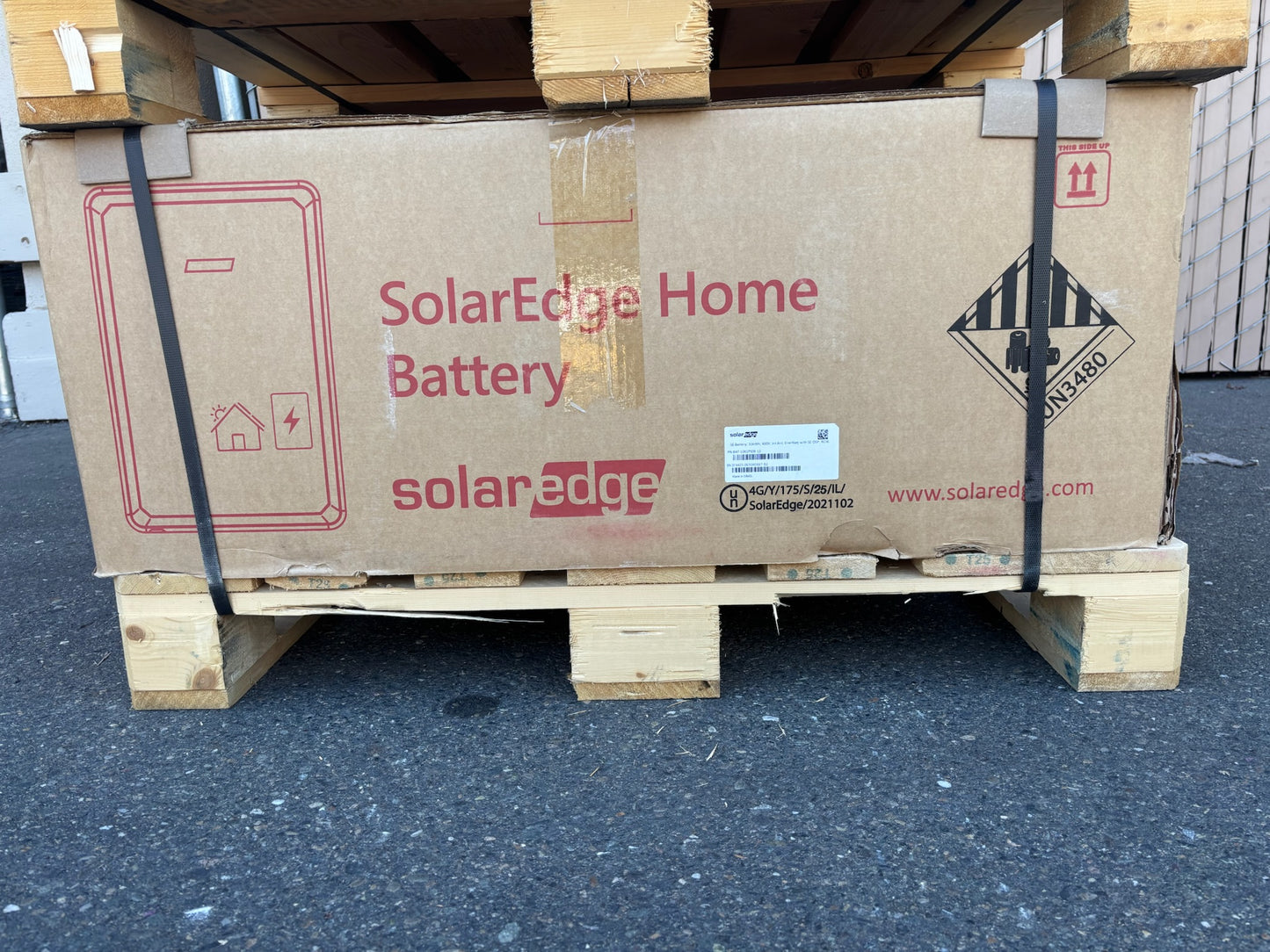 NIB SolarEdge BAT-10K1PS0B-12 10kWh Lithium-Ion Battery Storage, Warranty 2034