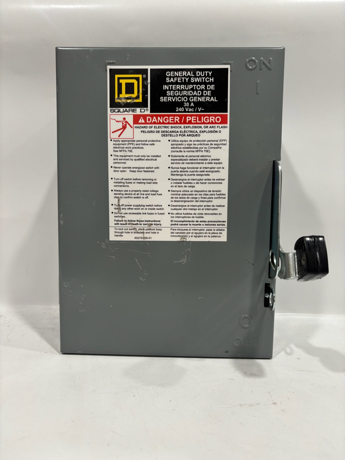Square D D221N General Safety Switch, 2P3W, 30 A, 240 Vac No Box, With Minor Scratches