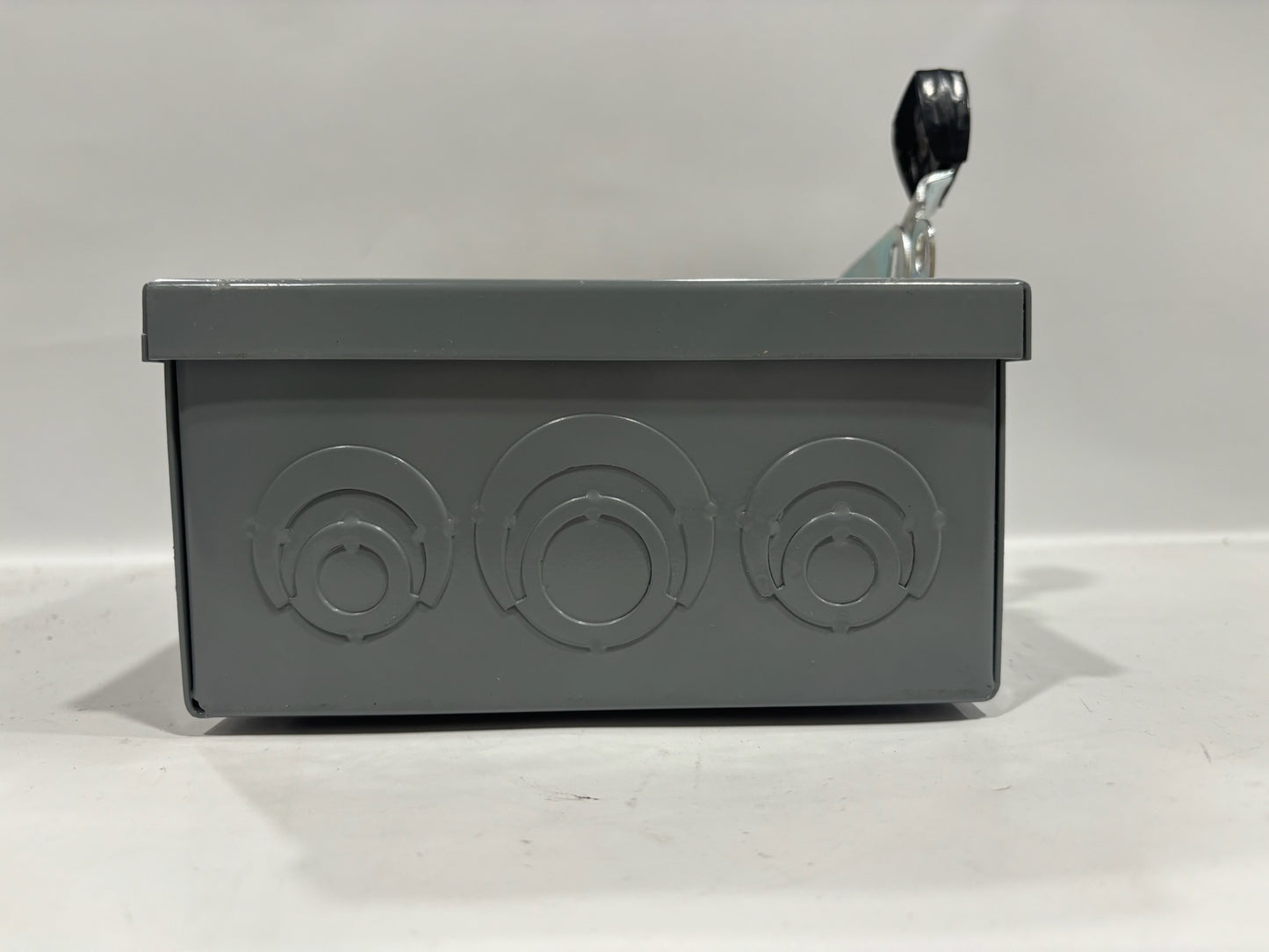 Square D D221N General Safety Switch, 2P3W, 30 A, 240 Vac No Box, With Minor Scratches