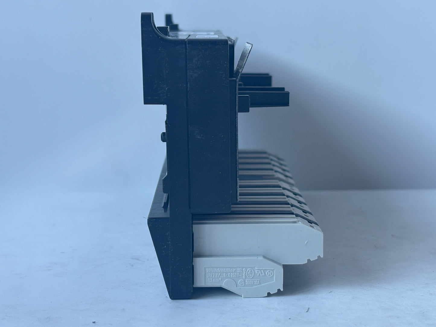 GEF IC67CHS102A 2 Tier Box Style I/O Terminal Block Module 037