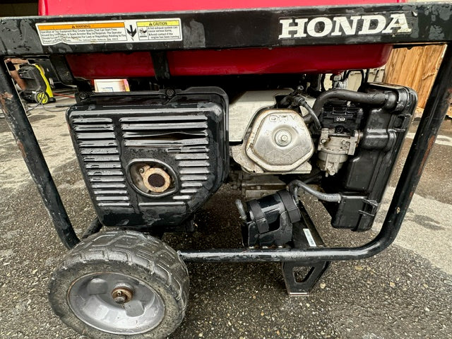 Honda EB6500X 6,500 Watt 120/240V Gas Industrial Portable Gas Generator