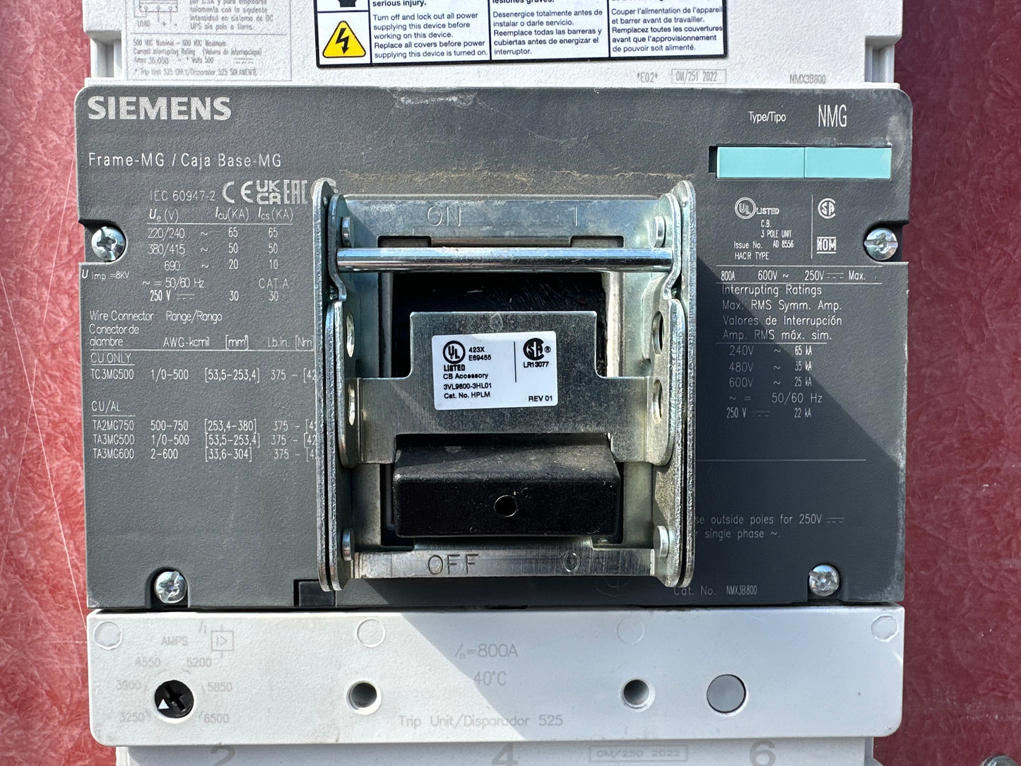 SIEMENS 800 AMP Switchboard & Meter 208Y/120V 60hz 3 Phase 4 Wire Distribution