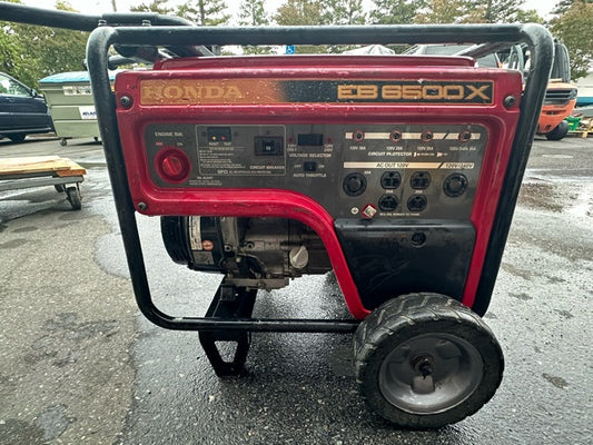 Honda EB6500X 6,500 Watt 120/240V Gas Industrial Portable Gas Generator